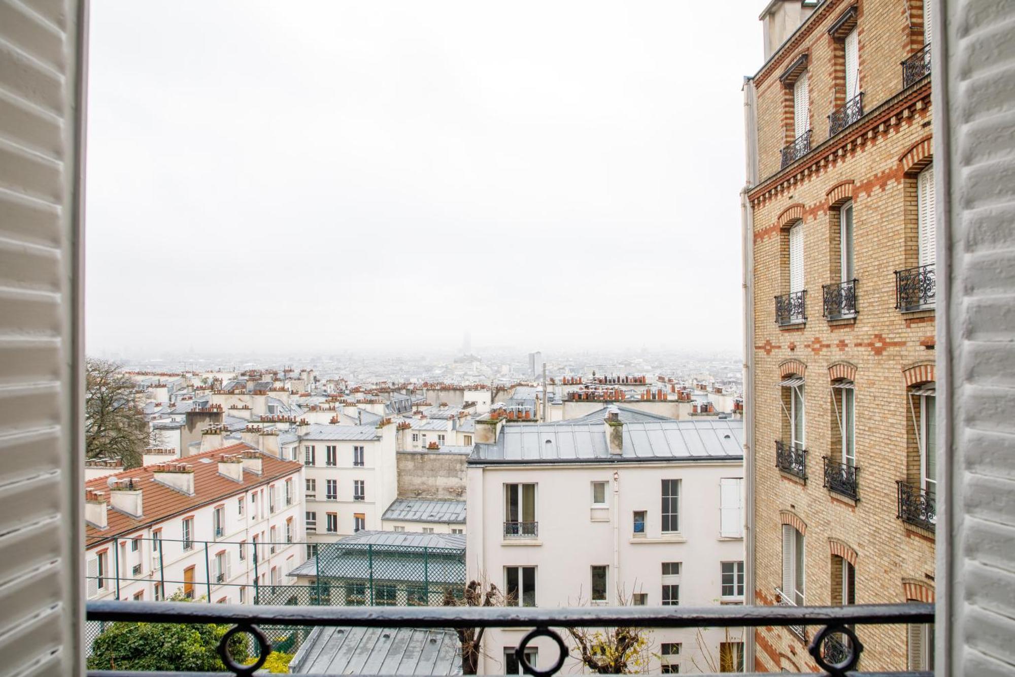 Apartment Stylishly Decorated 2bd Montmatre! Paris