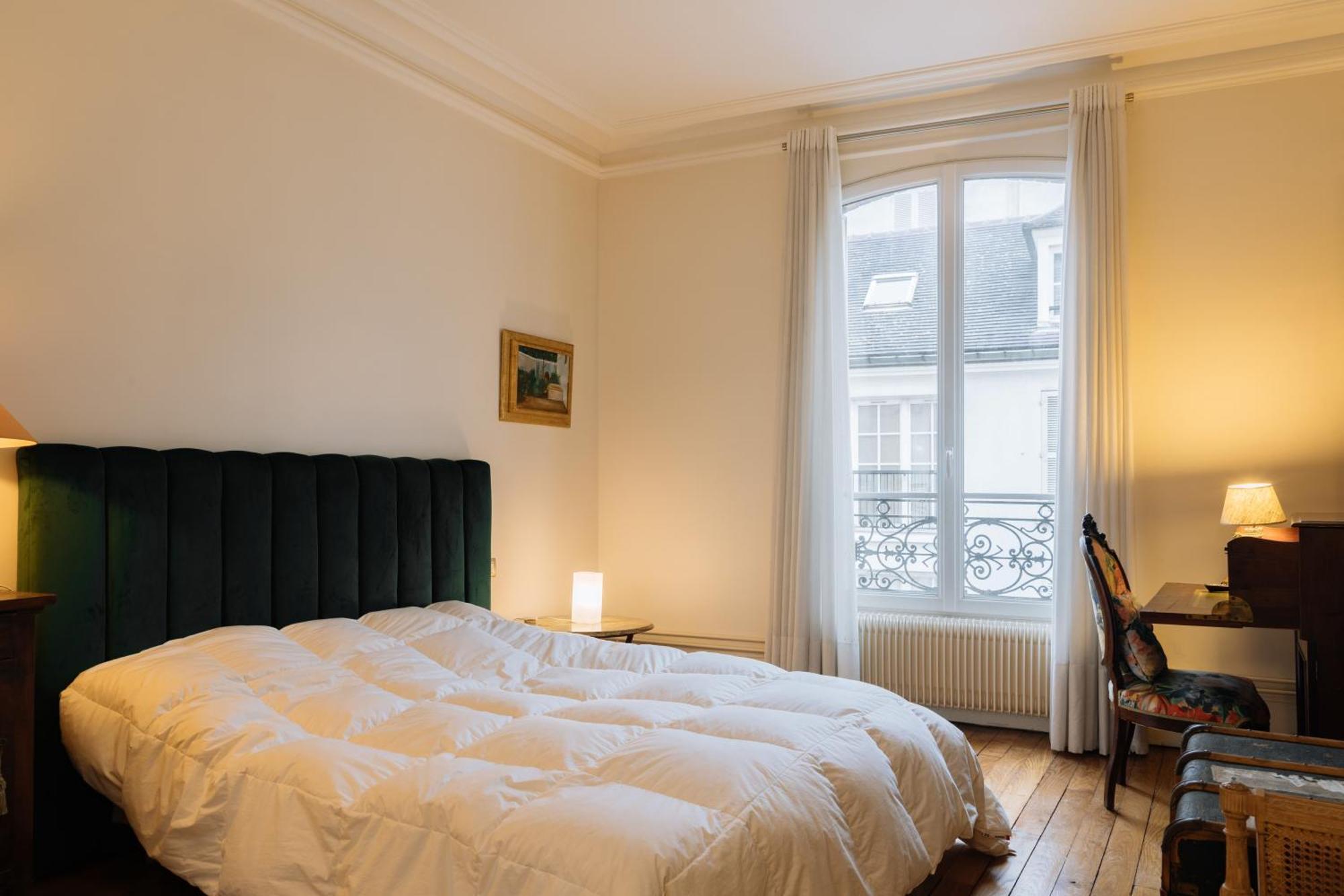 Stylishly Decorated 2bd Montmatre! Apartment Paris