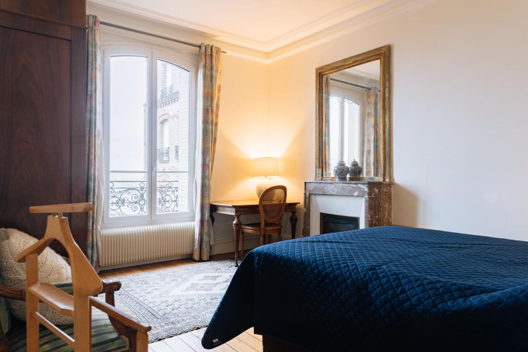 Stylishly Decorated 2bd Montmatre! Apartment Paris