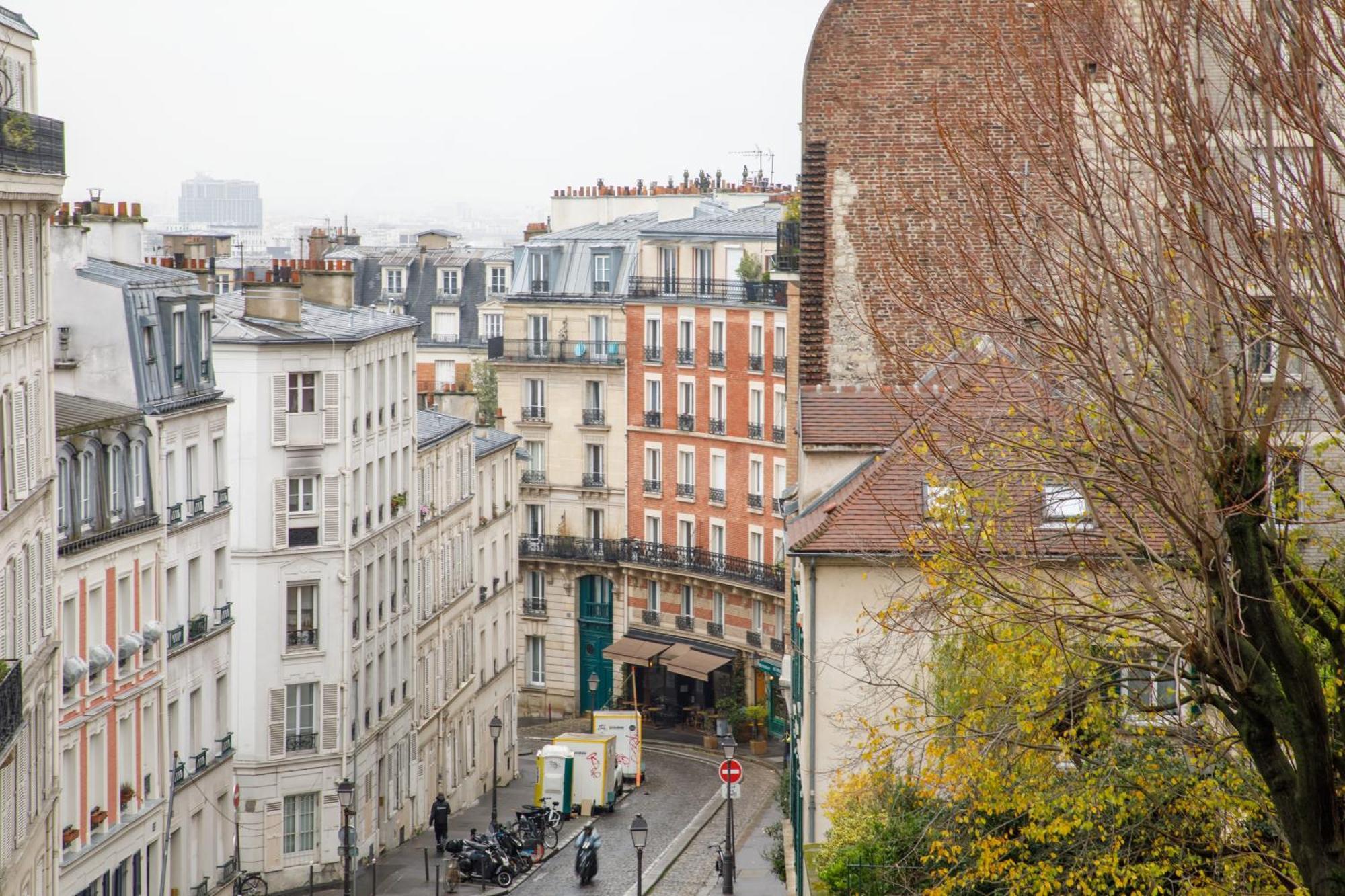 Stylishly Decorated 2bd Montmatre! * Paris