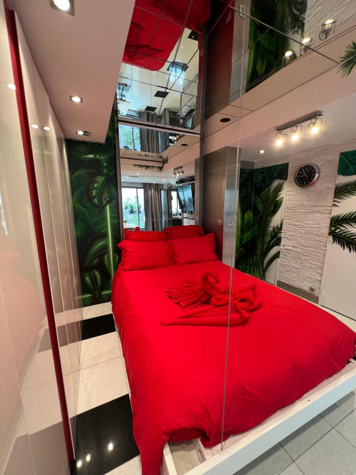 Joia - Moisant Apartment *