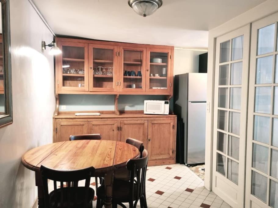 Apartment Montmartre 6 Personnes Paris