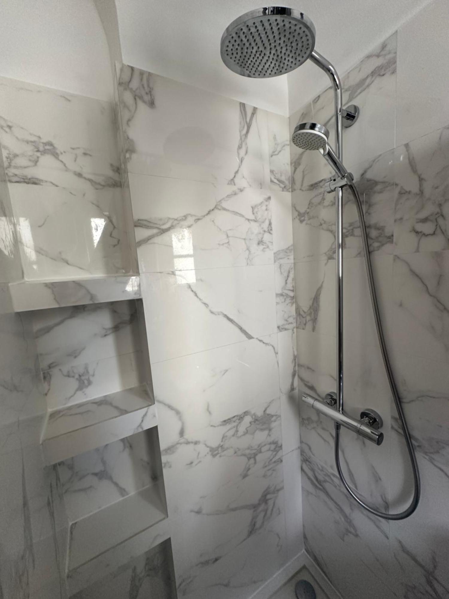 Apartment Contemporain Chic