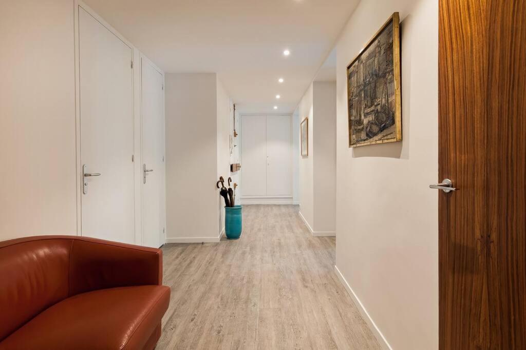 Apartment Cavalier Des Lions 2bed 2 And Half Baths Paris