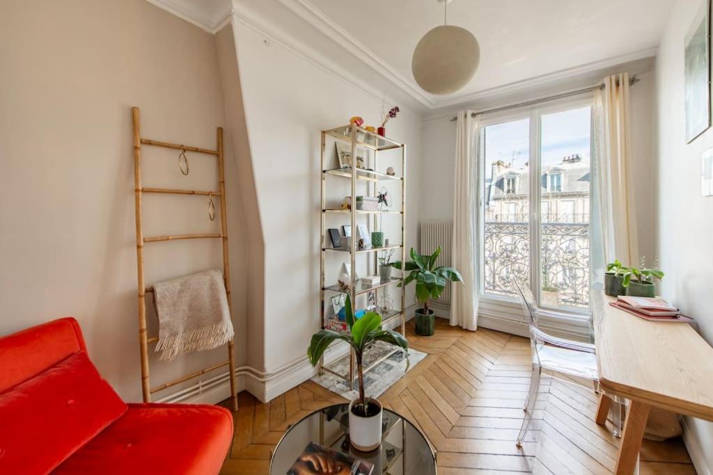 Apartment Le Voltaire Paris