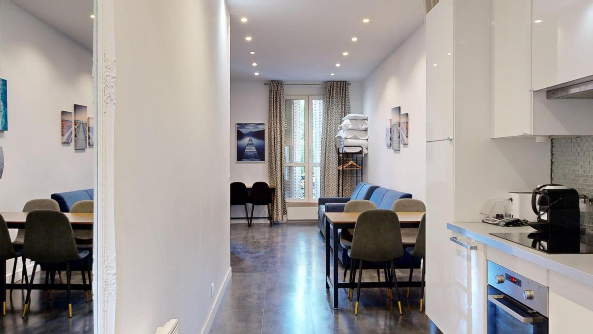 Bluestay 63 - Cozy, Centre Apartment *