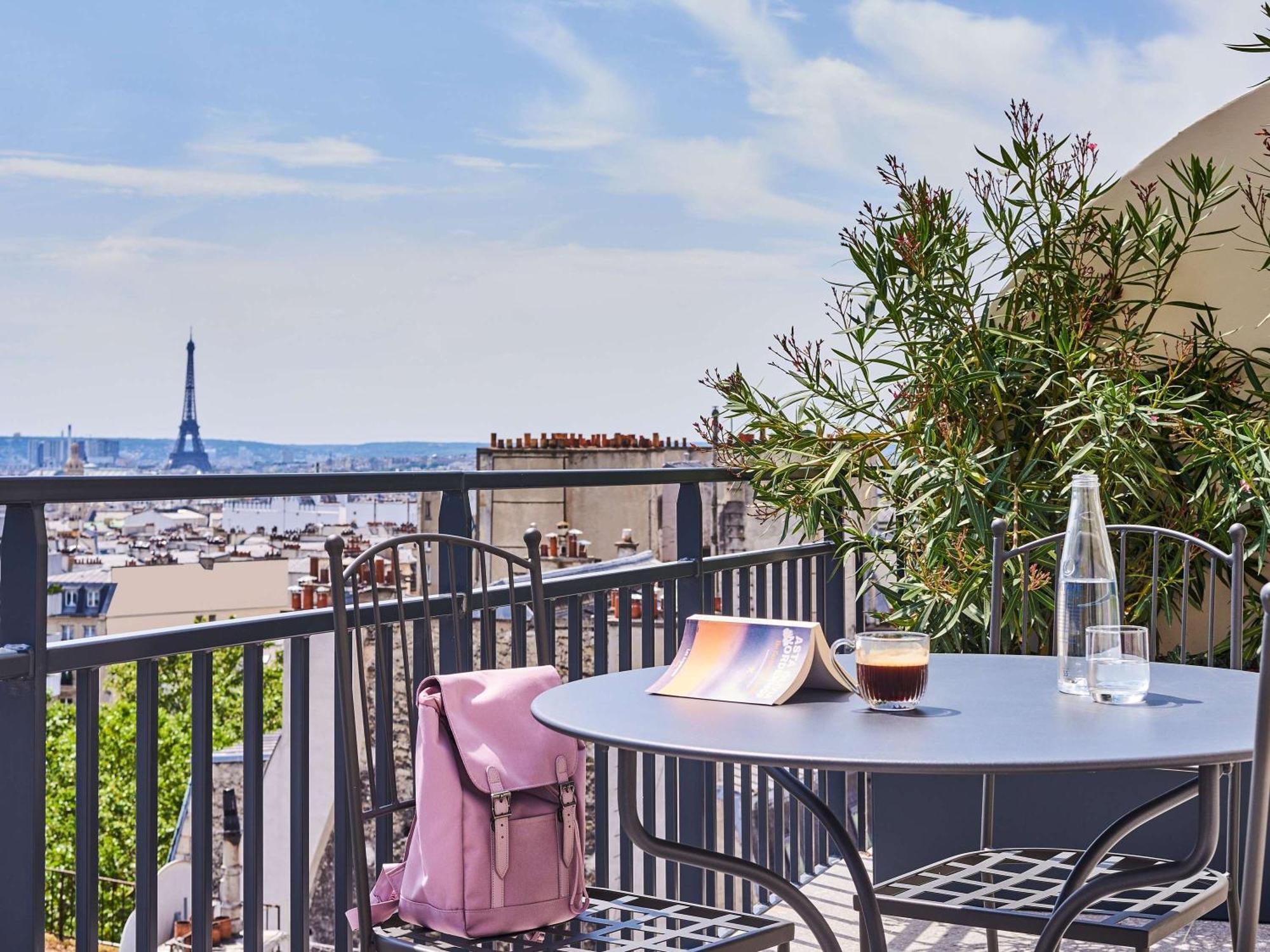 Mercure Butte Montmartre Basilique Paris