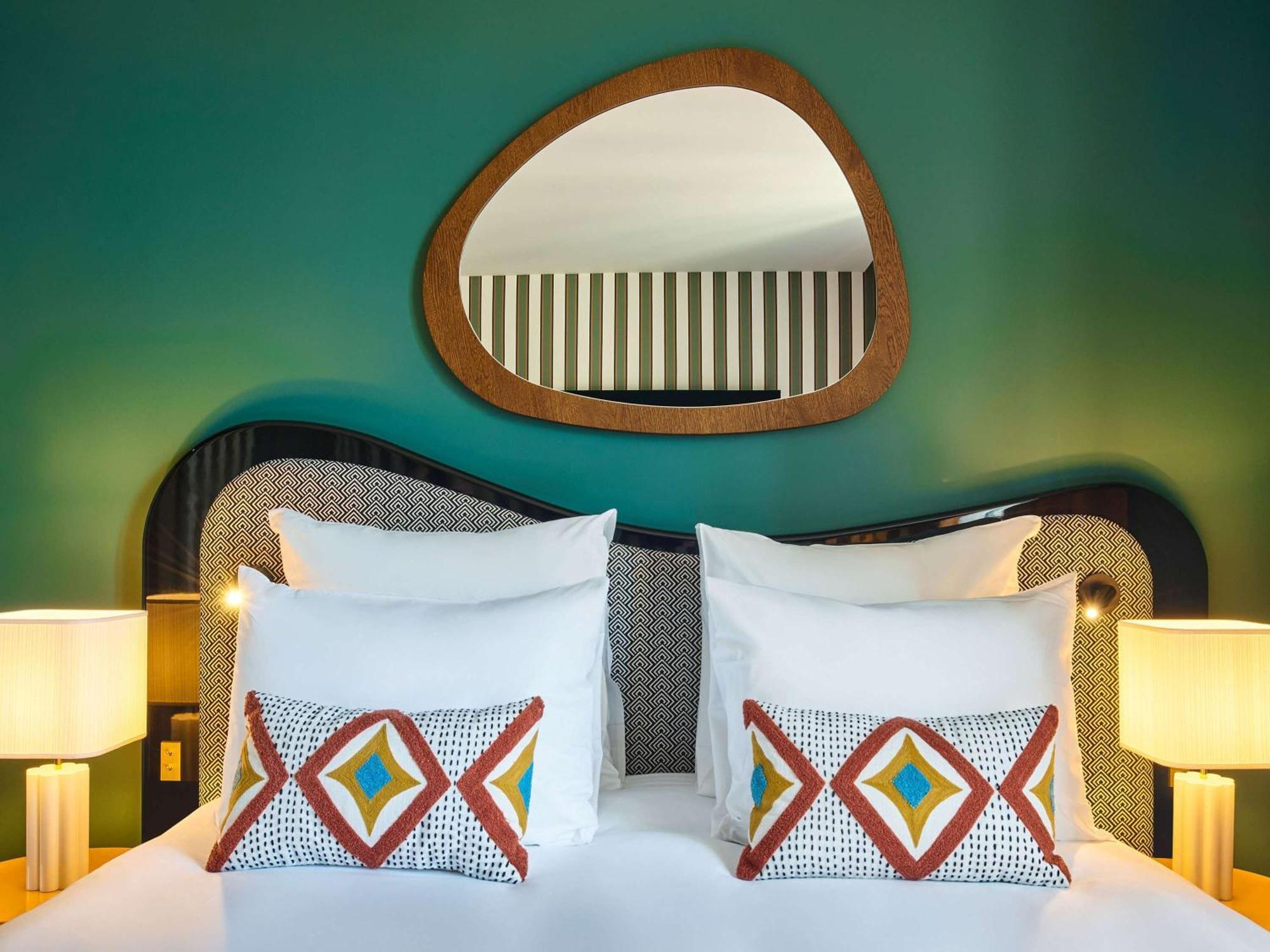 Hotel Mercure Butte Montmartre Basilique Paris