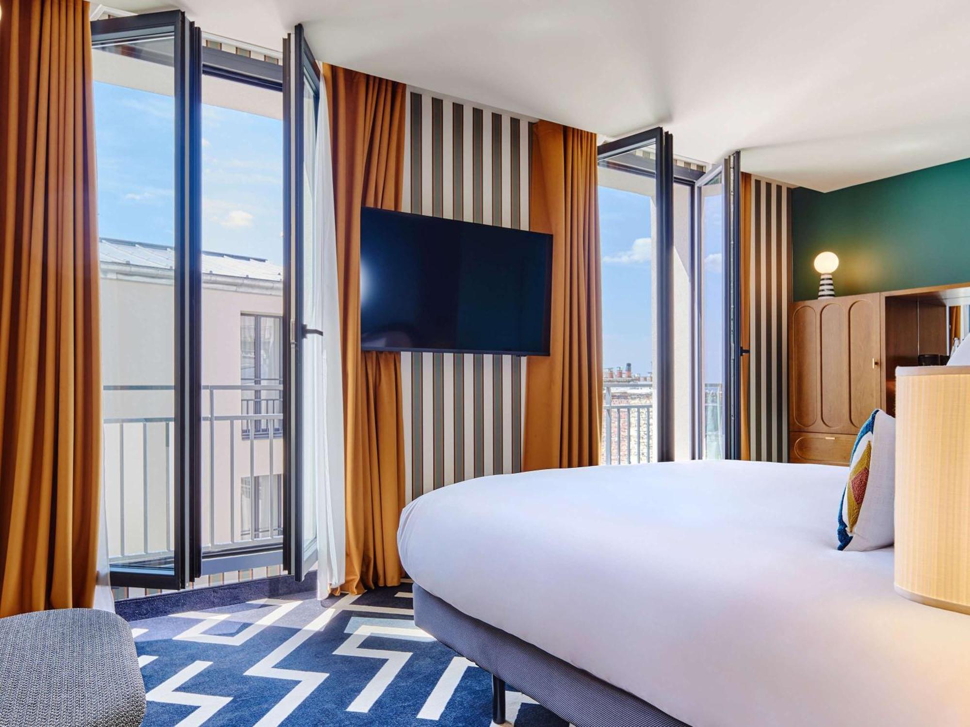 Hotel Mercure Butte Montmartre Basilique Paris