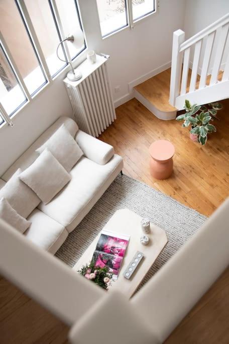 Triplex Lumineux Avec Balcon - 500m Champs Elysees Paris