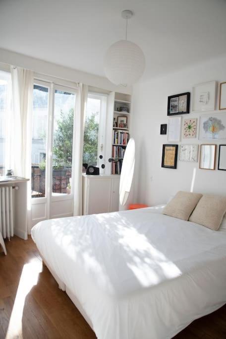 Triplex Lumineux Avec Balcon - 500m Champs Elysees Apartment Paris