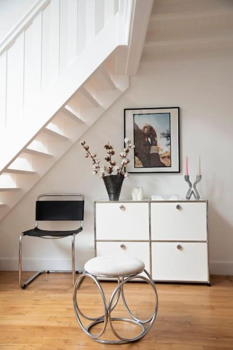 Triplex Lumineux Avec Balcon - 500m Champs Elysees Paris