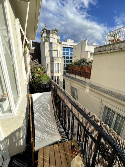 Apartment Triplex Lumineux Avec Balcon - 500m Champs Elysees Paris