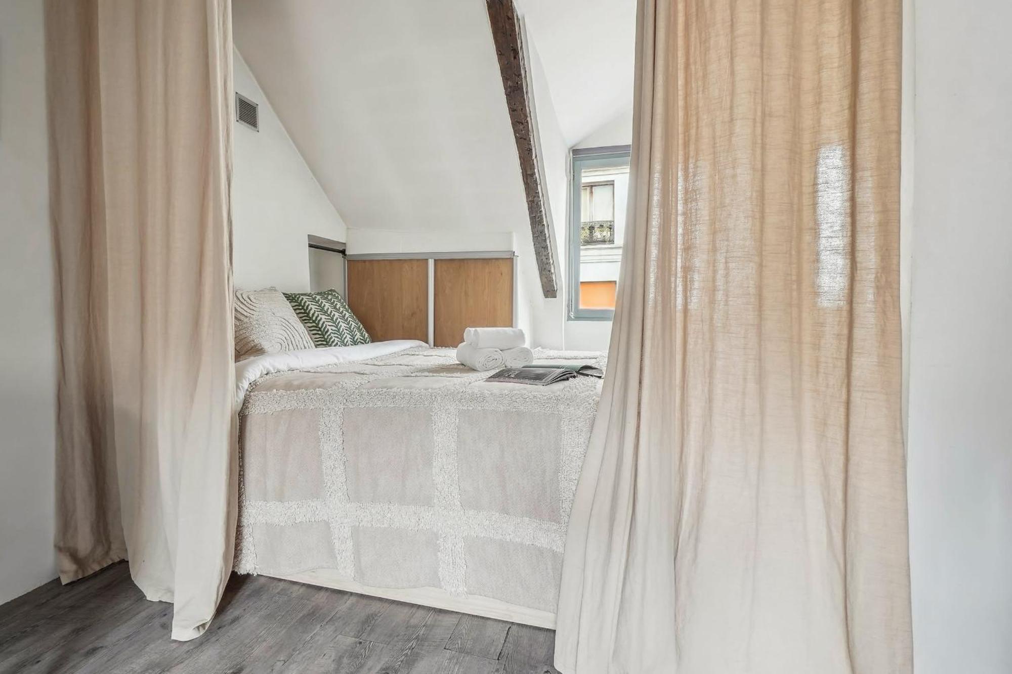 Appartement Place Des Vosges & Le Marais - Cityapartmentstay Paris