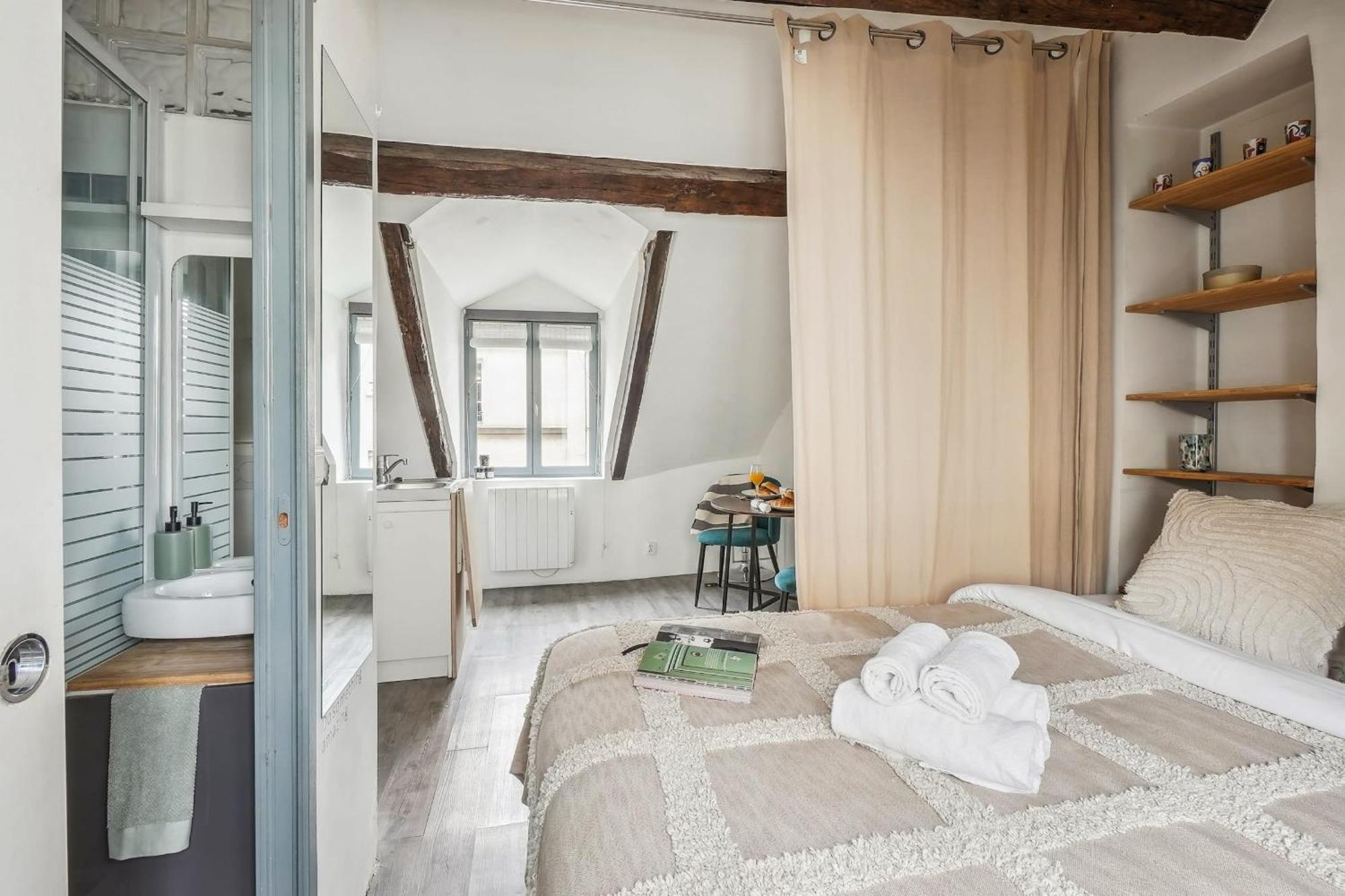 Appartement Place Des Vosges & Le Marais - Cityapartmentstay *