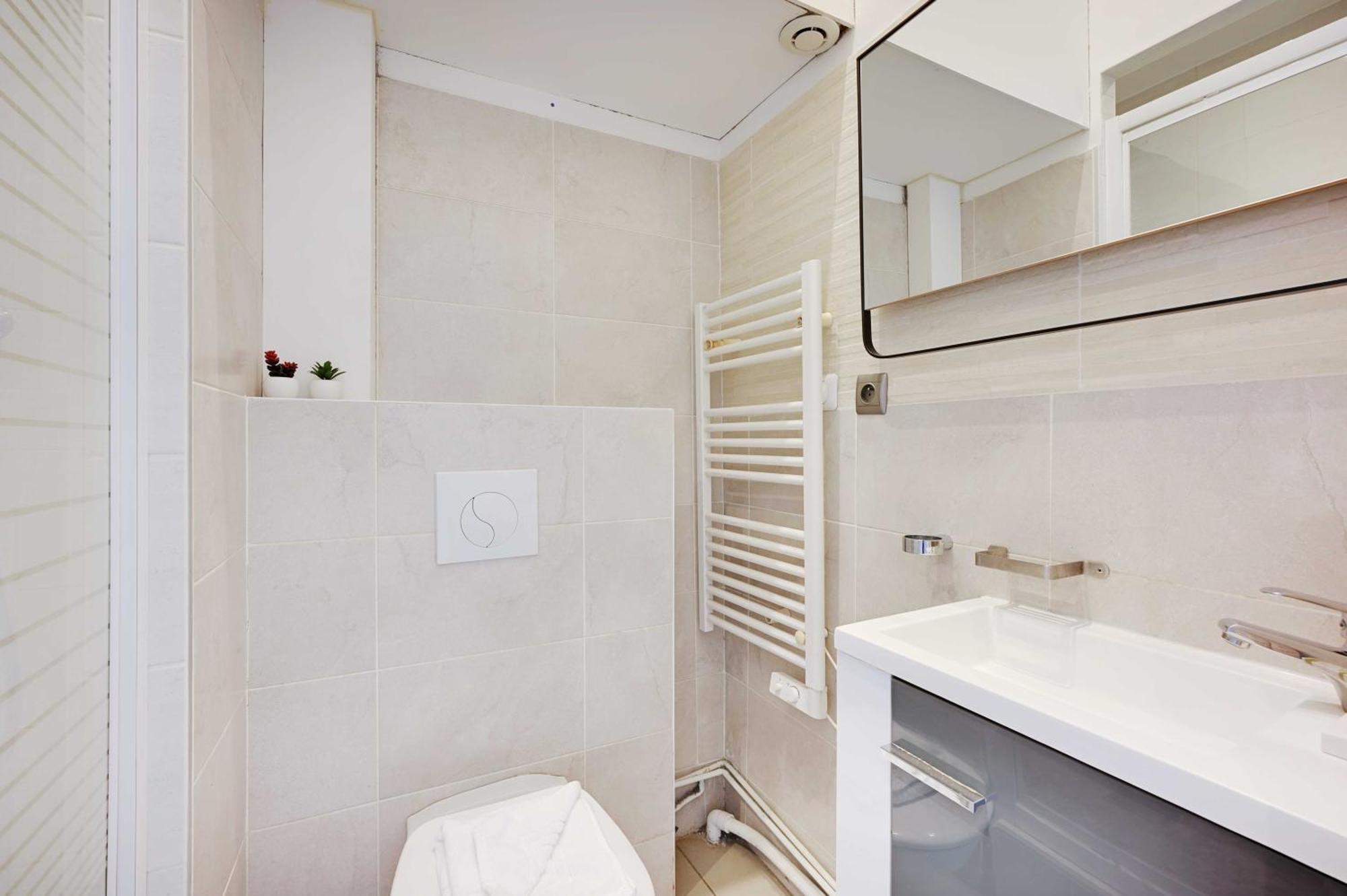 Charming -1br - 4p - Gare District Apartment *