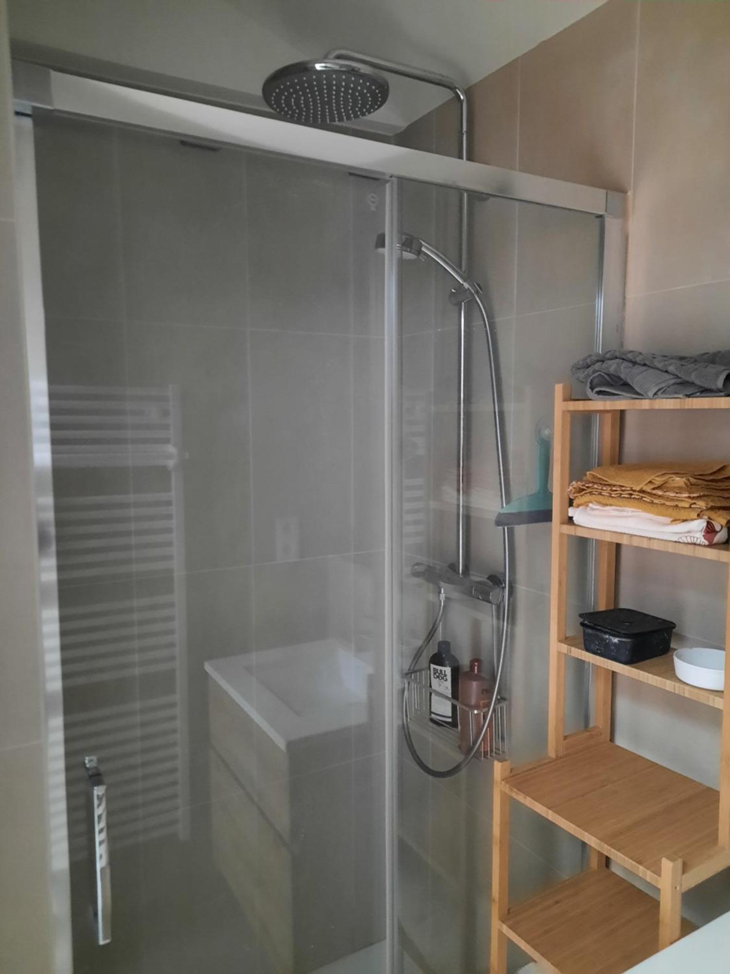 Homestay Loft 4-6 Personnes A Montmartre - Parking Prive Paris