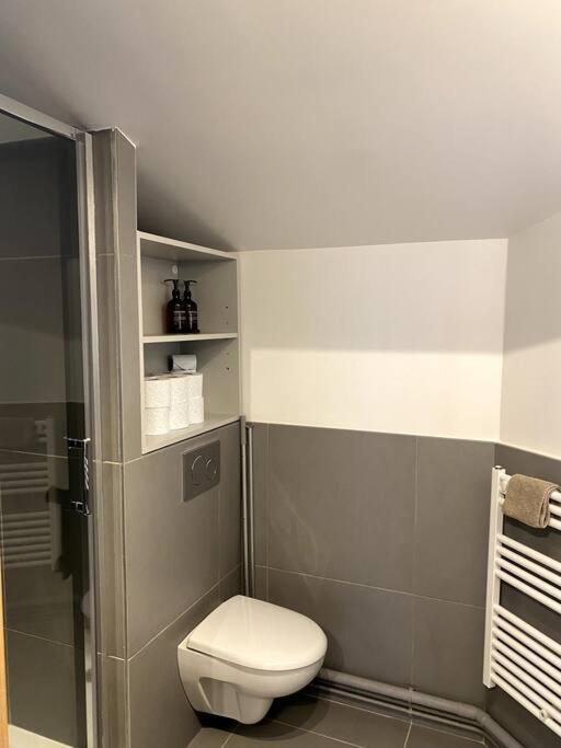 Modern Parisian Flat In Montparnasse Area Appartement