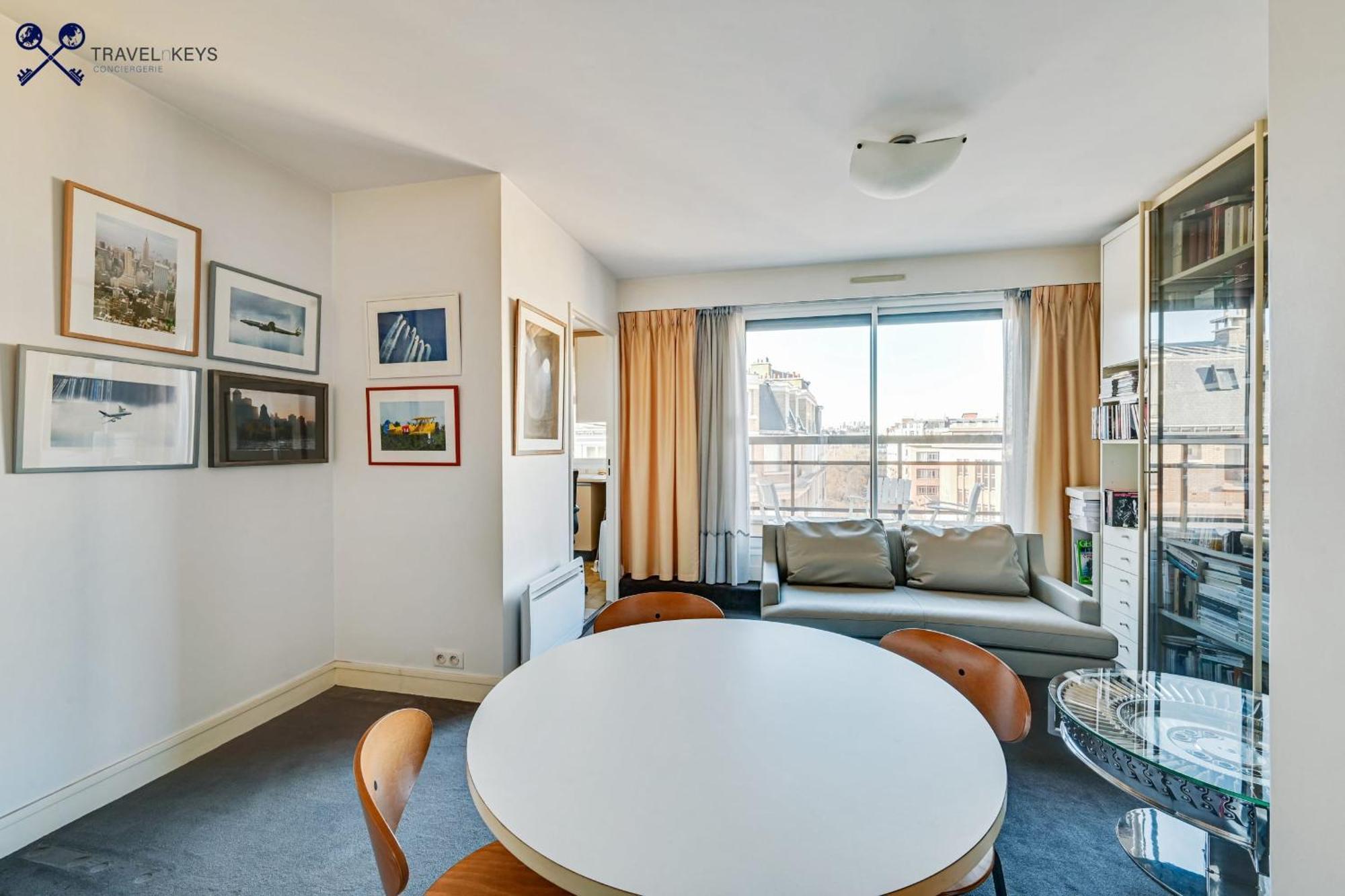 Cosy 1 Bedroom 15 *