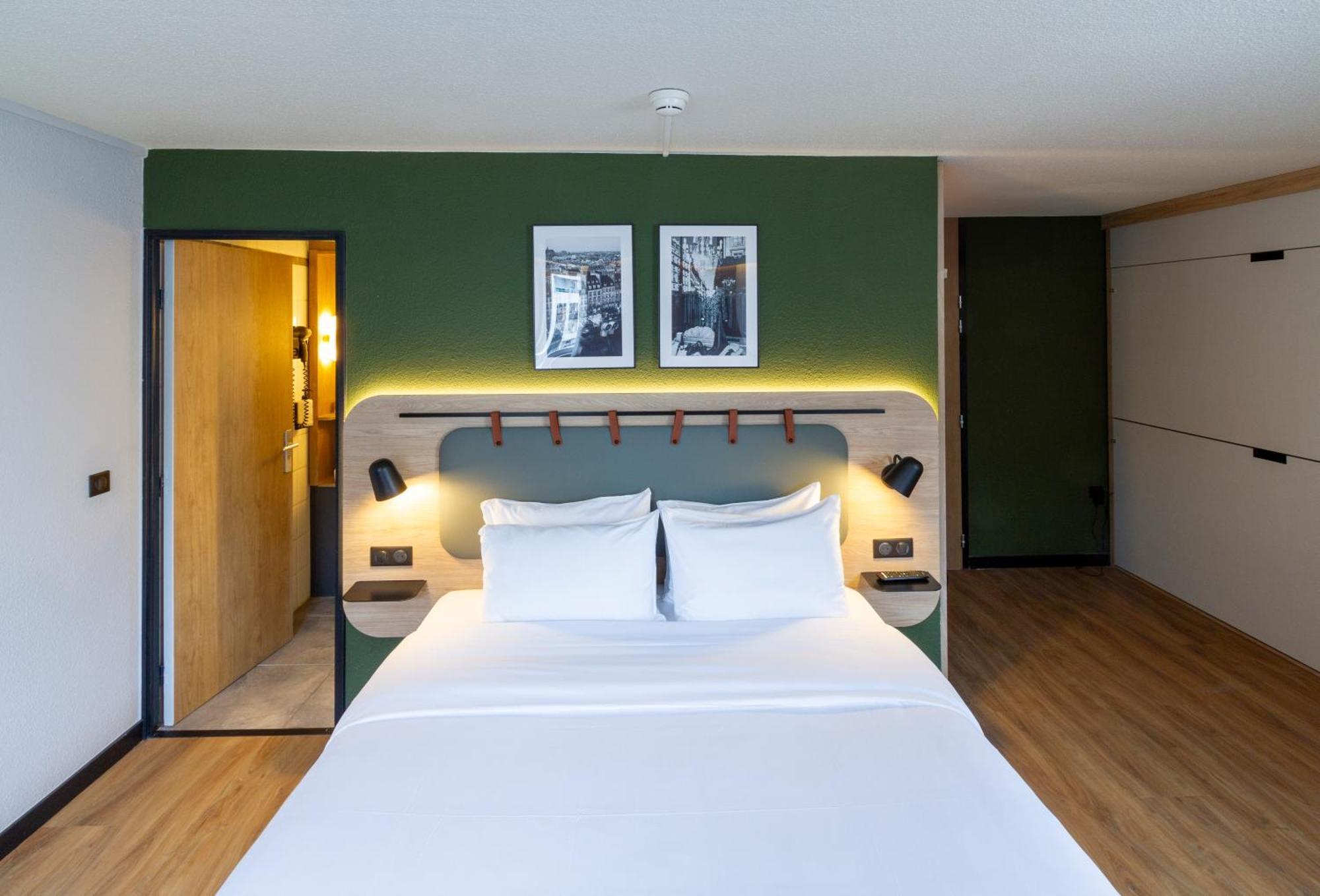 Campanile Prime 19 - La Hotel 3*