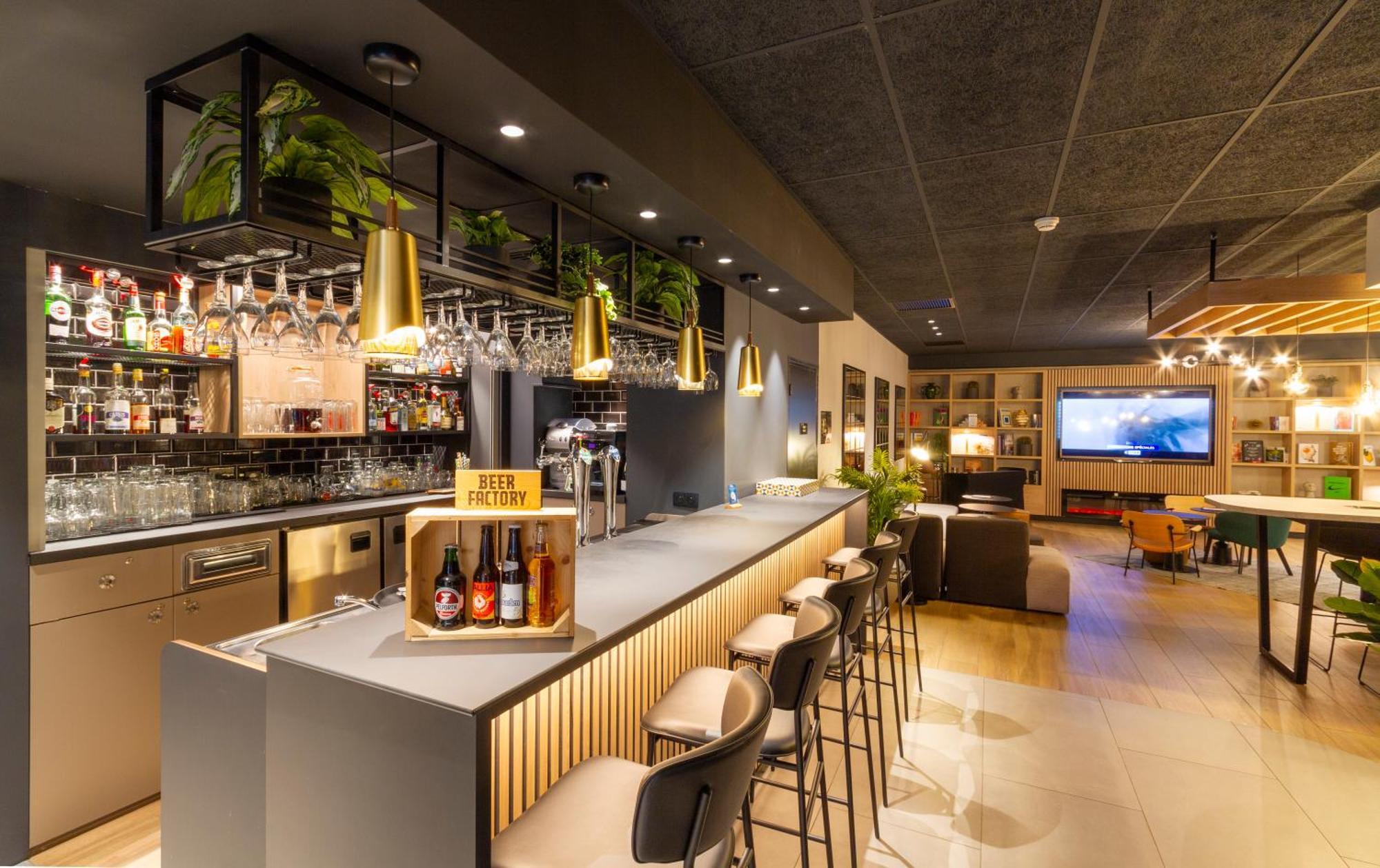 Campanile Prime 19 - La Hotel Paris