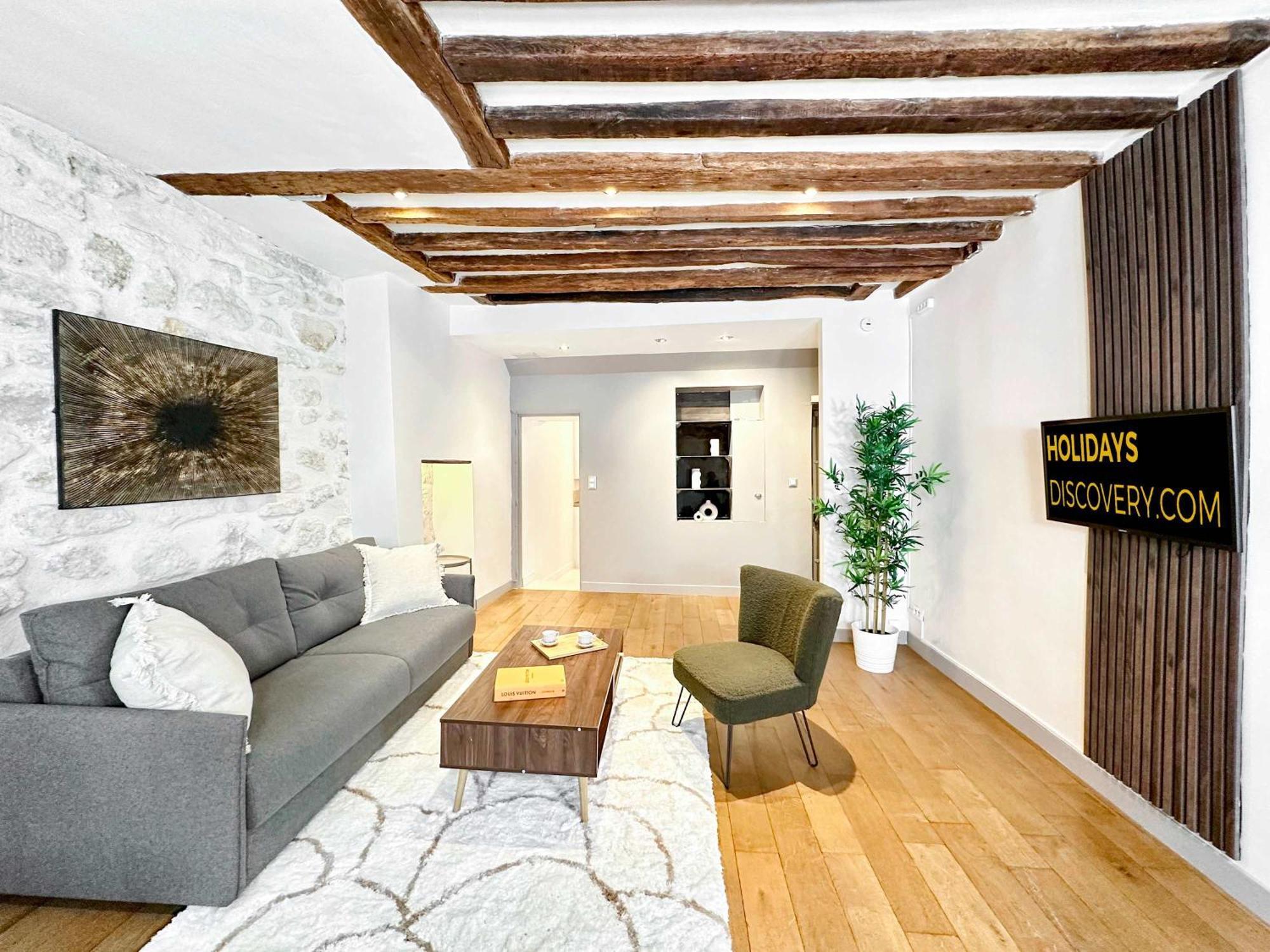 Apartment Brand New In Le Marais Paris