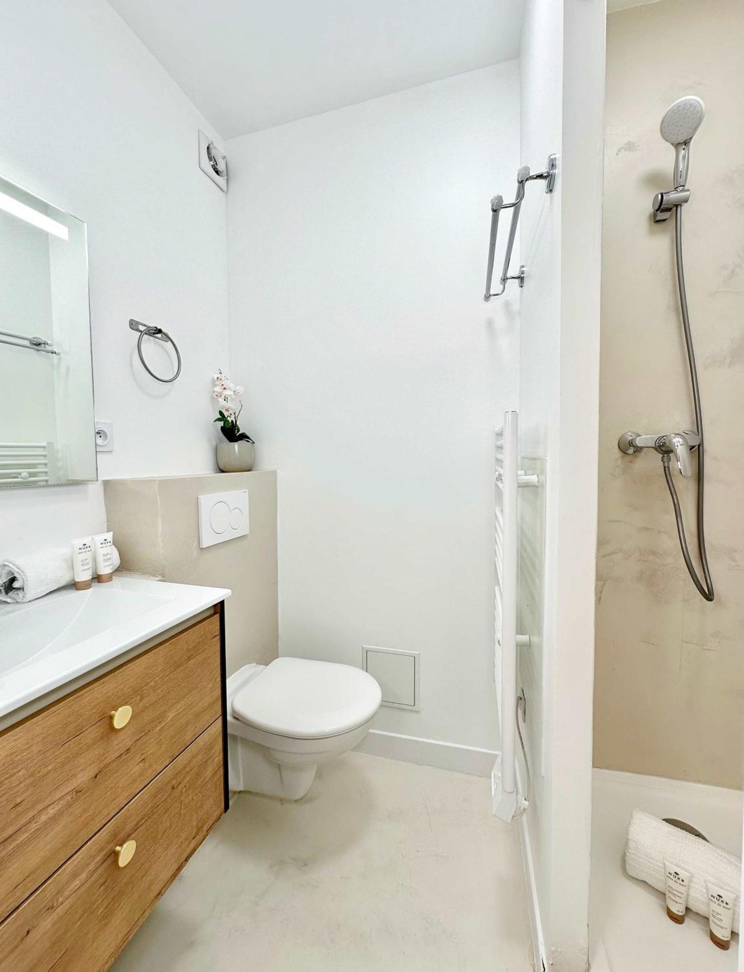 Apartment Brand New In Le Marais *