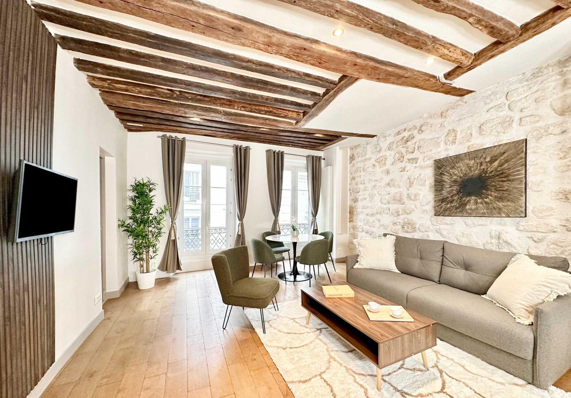 Apartment Brand New In Le Marais Paris