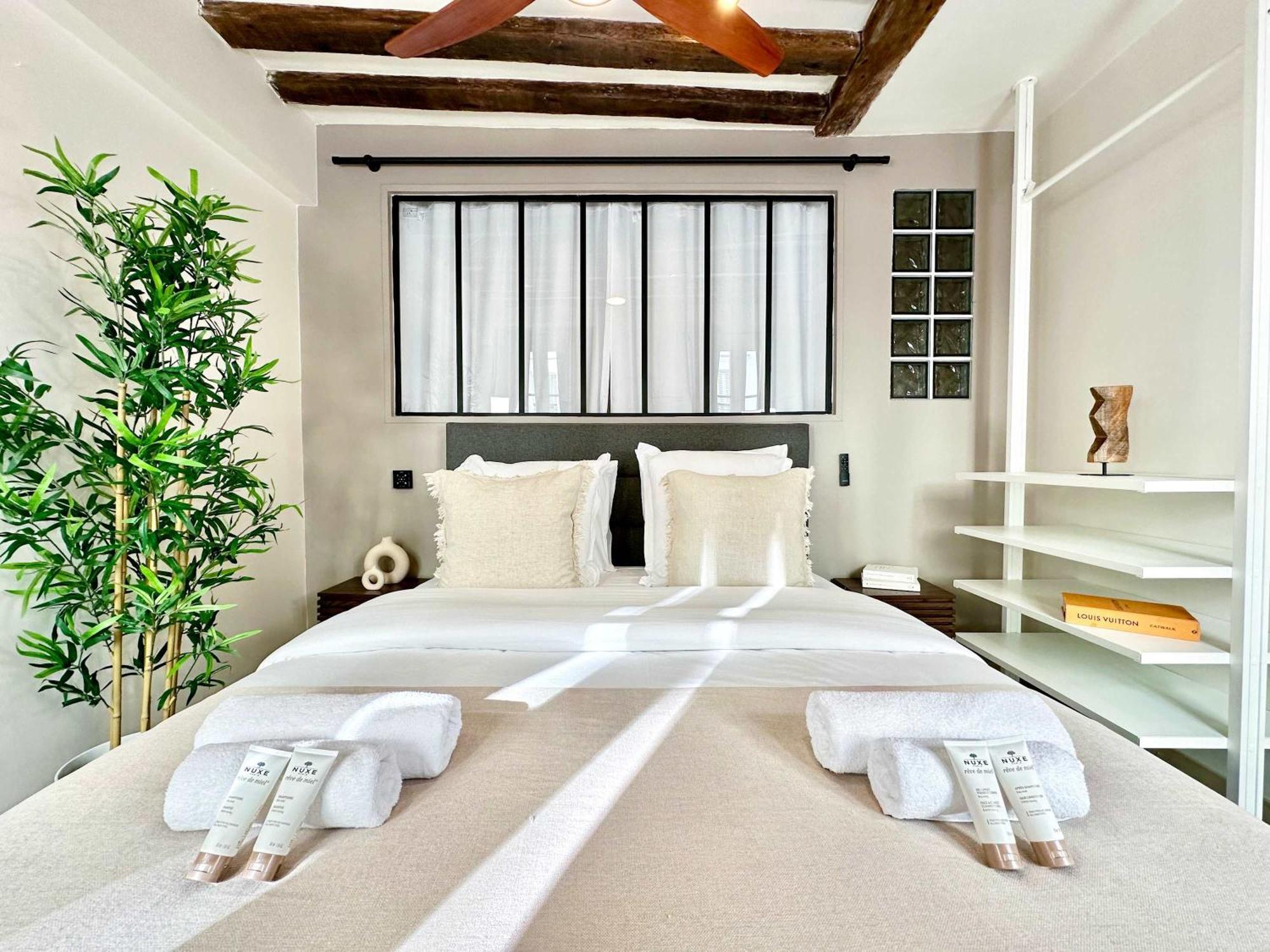 Apartment Brand New In Le Marais Paris