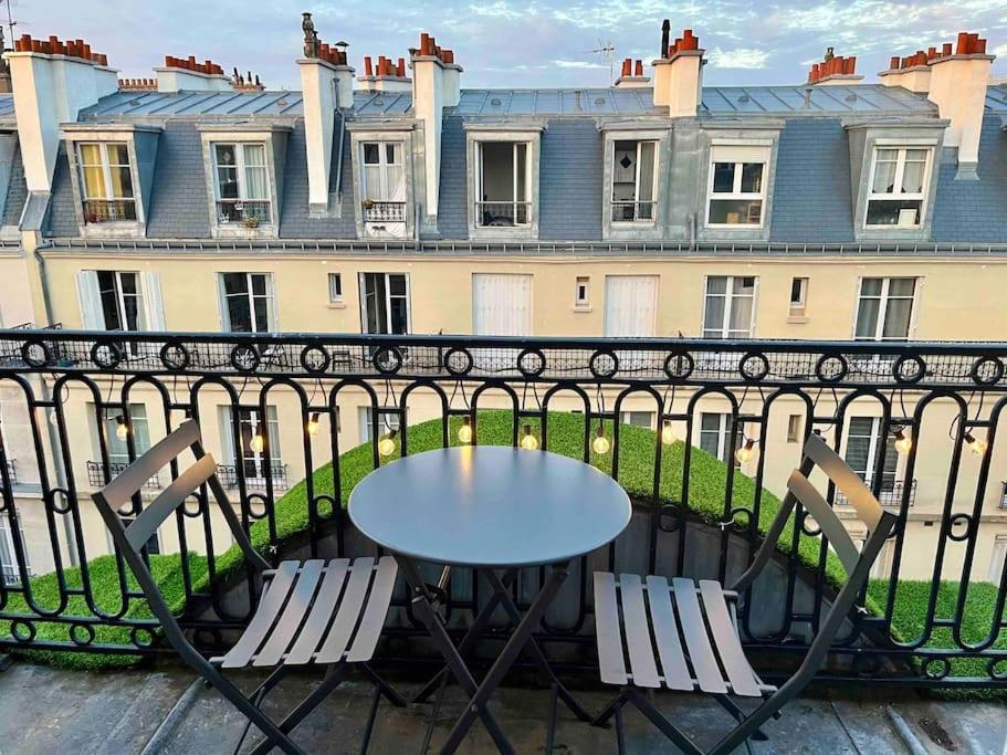 De Charme, Terrasse Et Vue Tour Eiffel