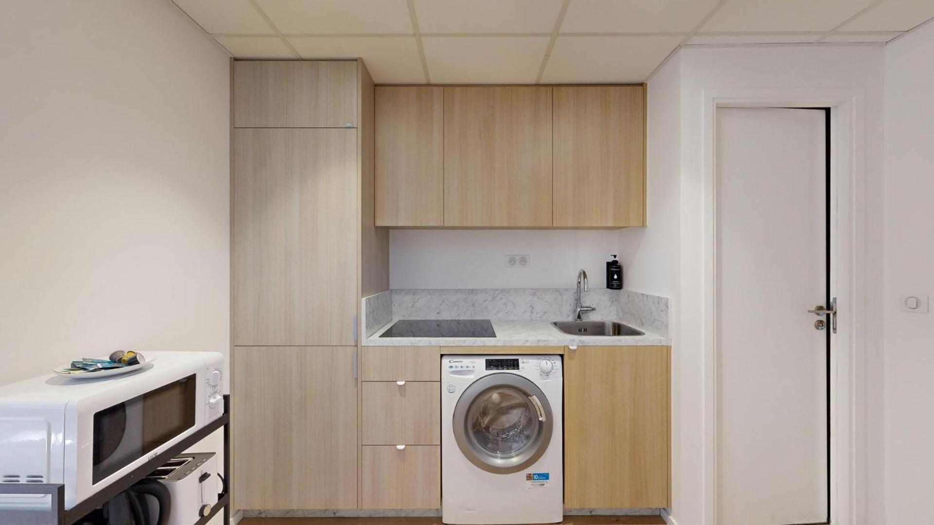 314 Monnier - Superb In Paris