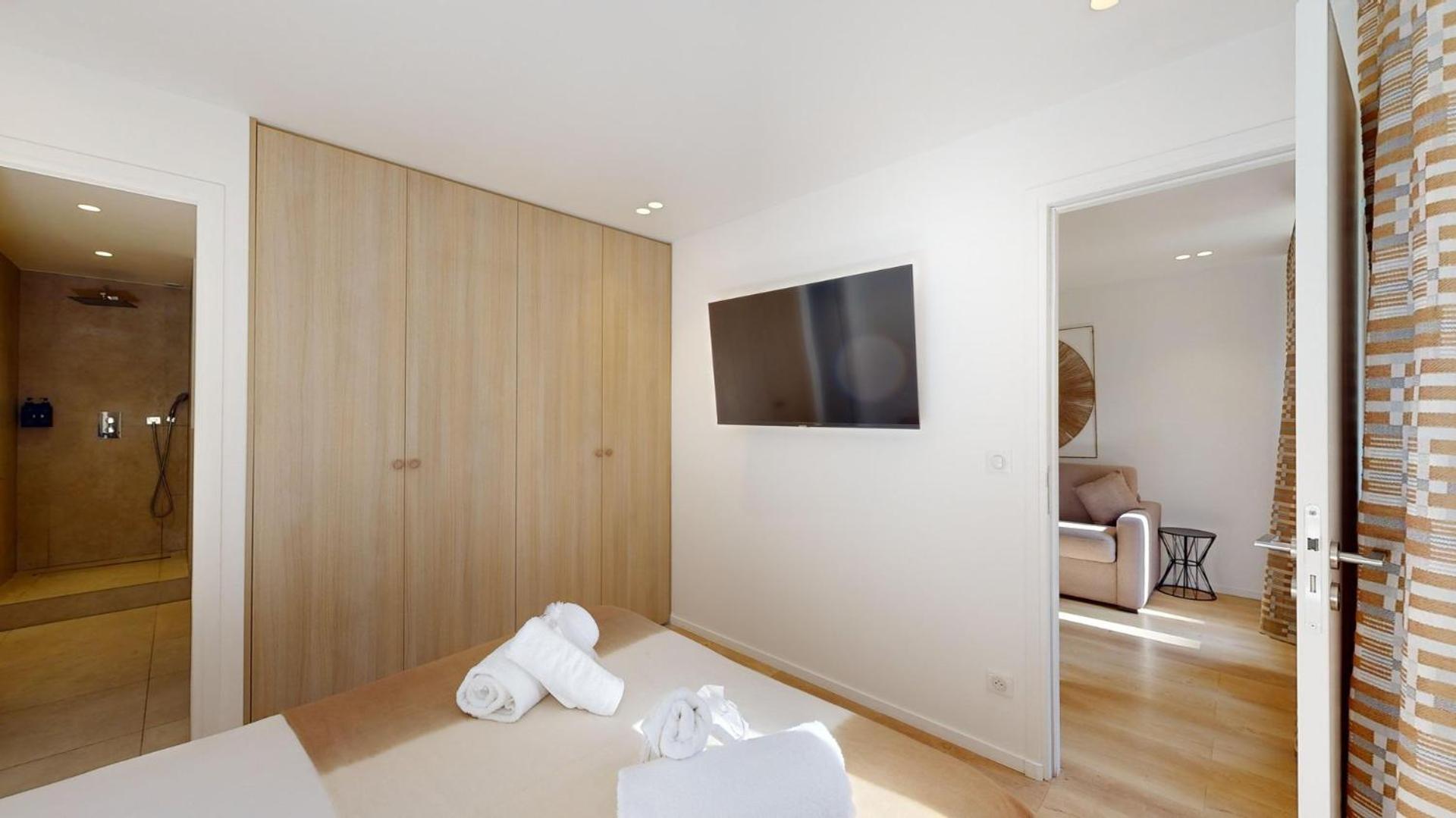314 Monnier - Superb In
