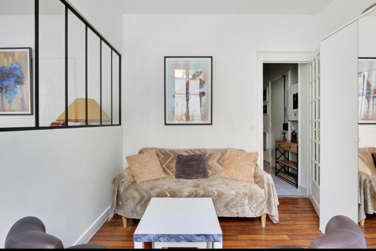 Magnifique 2 Pieces, Clair Neuf Appartement