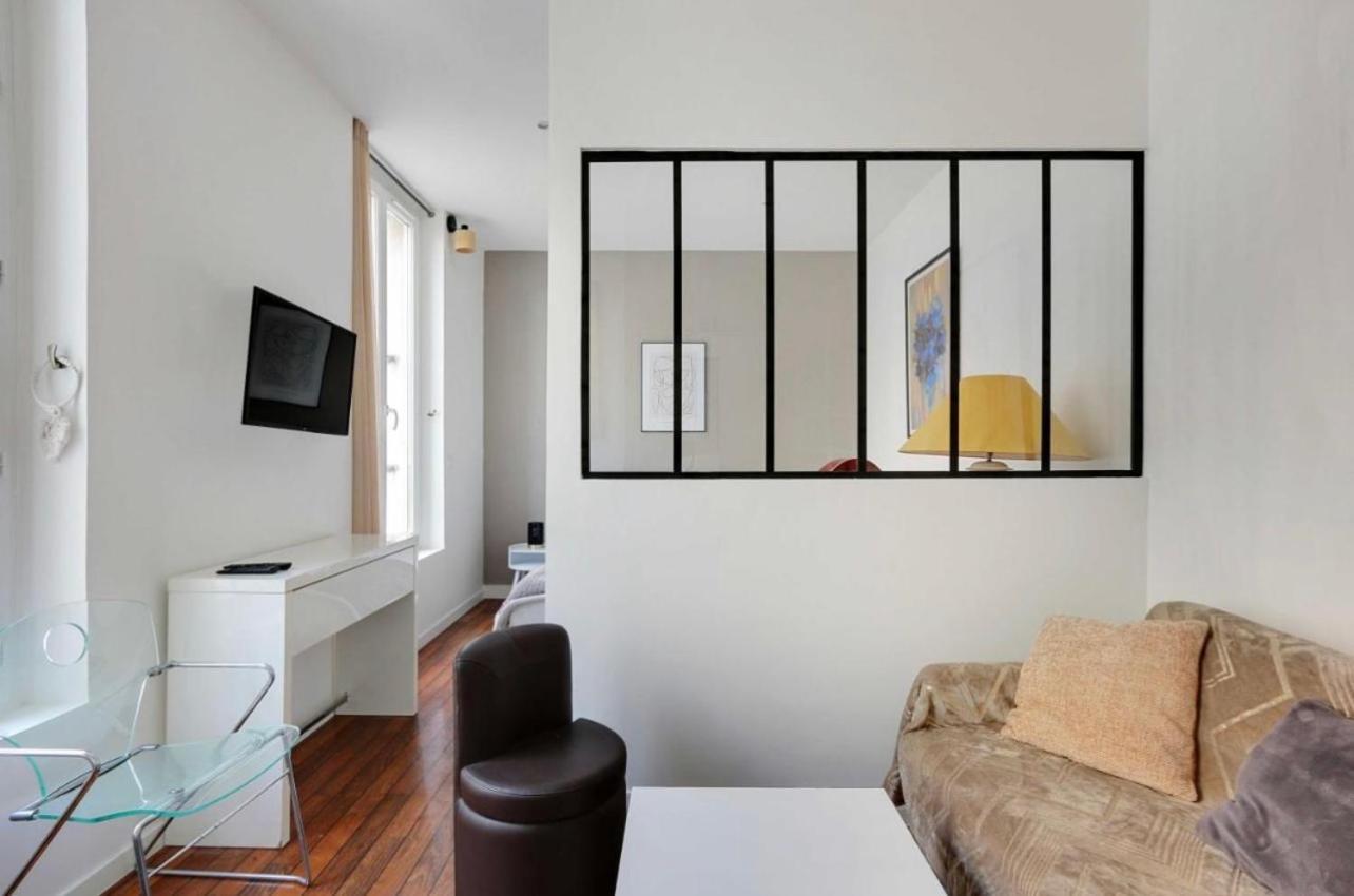 Magnifique 2 Pieces, Clair Neuf Appartement *