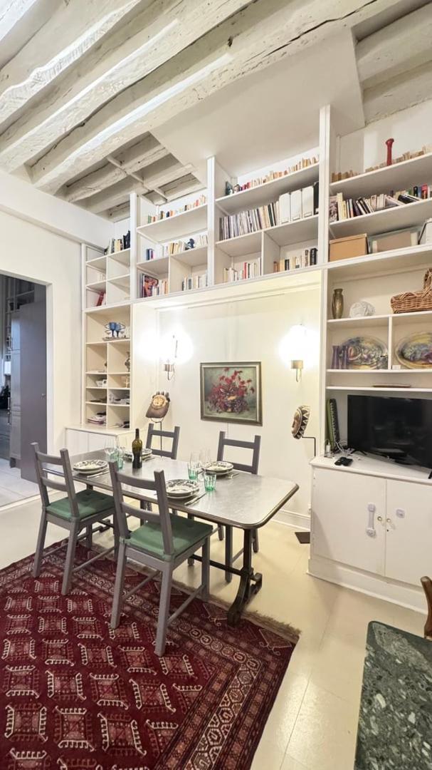 Spacious In Appartement