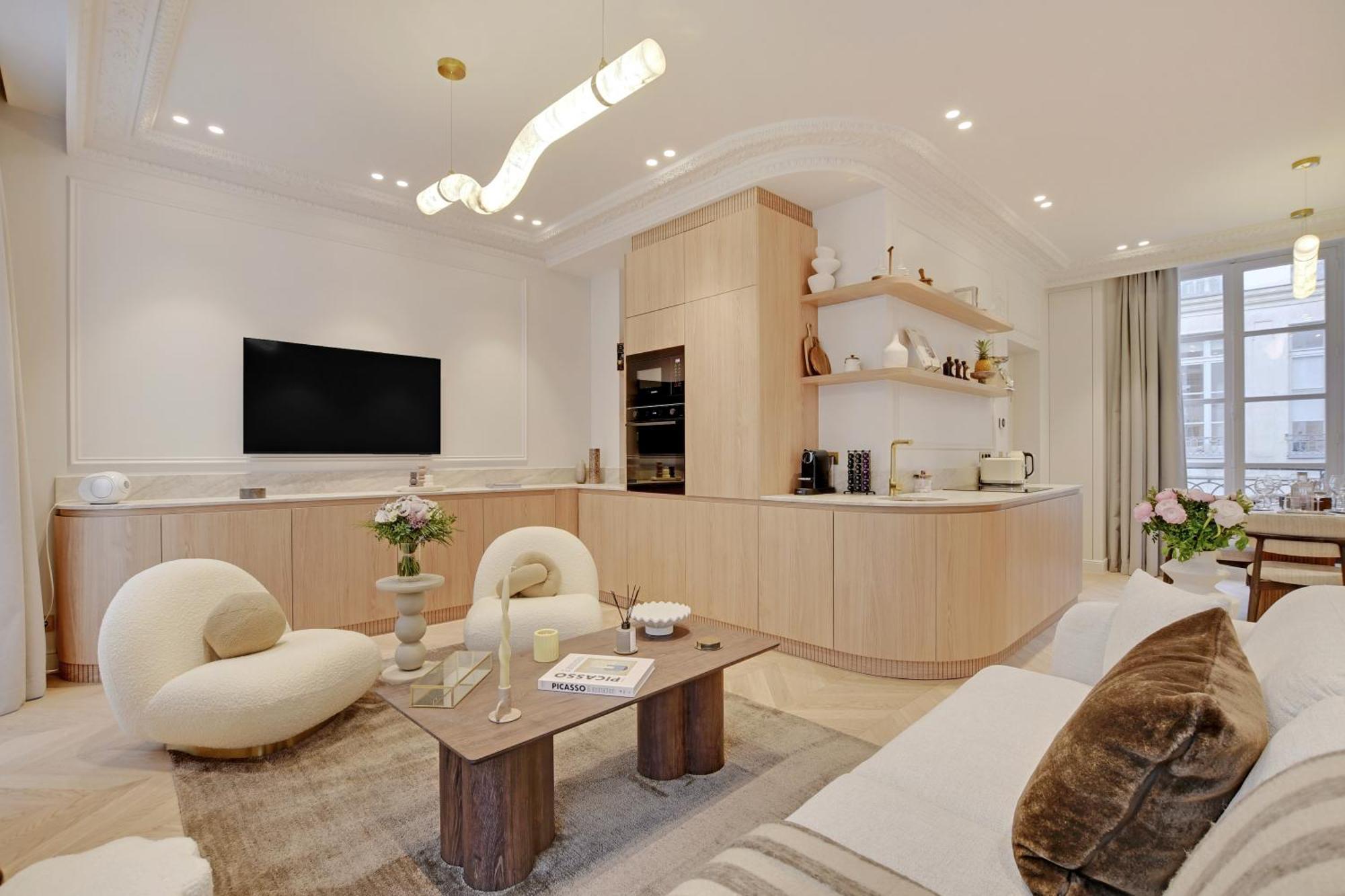 Maison Galante's With Services In Louvre - Rue Des Dechargeurs Paris