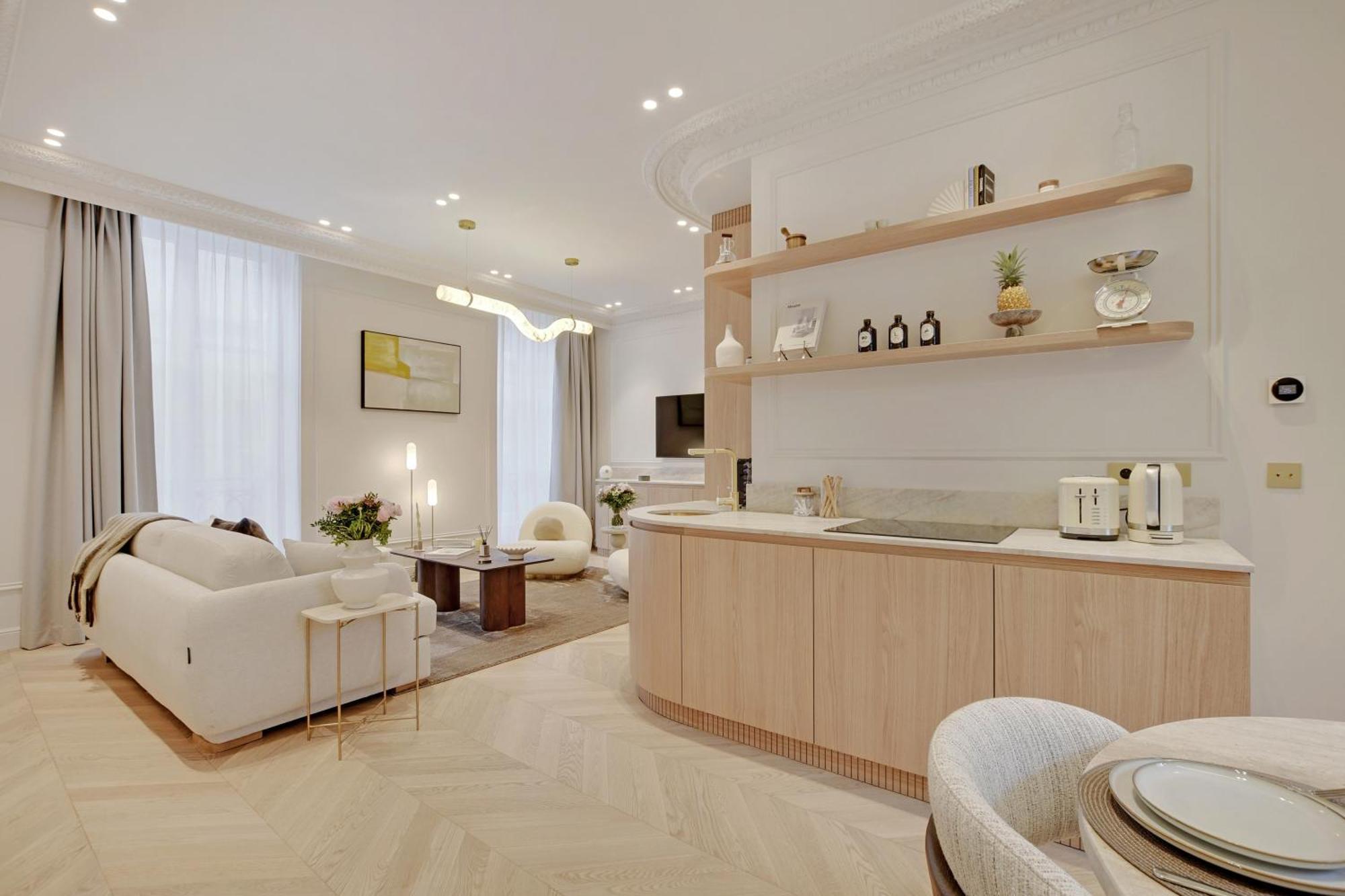 Maison Galante's With Services In Louvre - Rue Des Dechargeurs * Paris