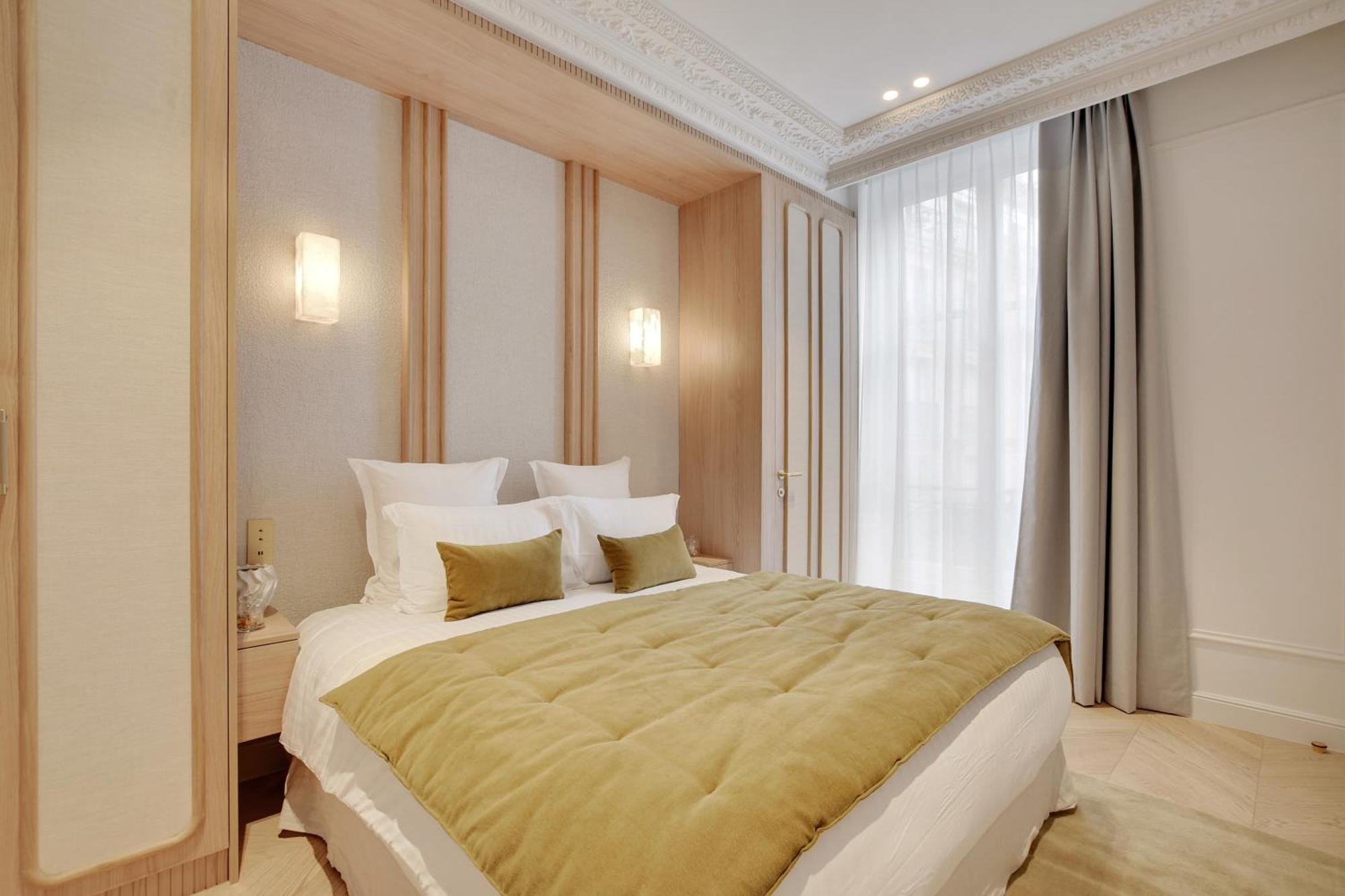 Maison Galante's With Services In Louvre - Rue Des Dechargeurs Paris
