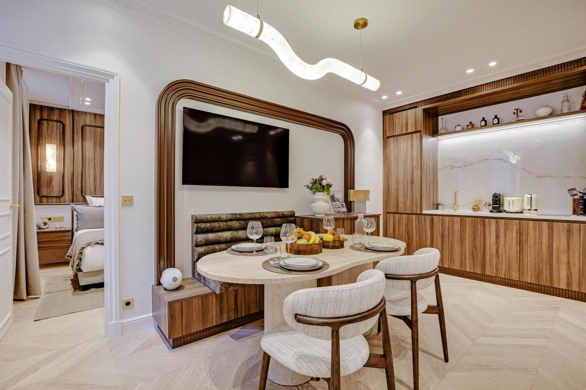 Apartment Maison Galante's With Services In Louvre - Rue Des Dechargeurs *