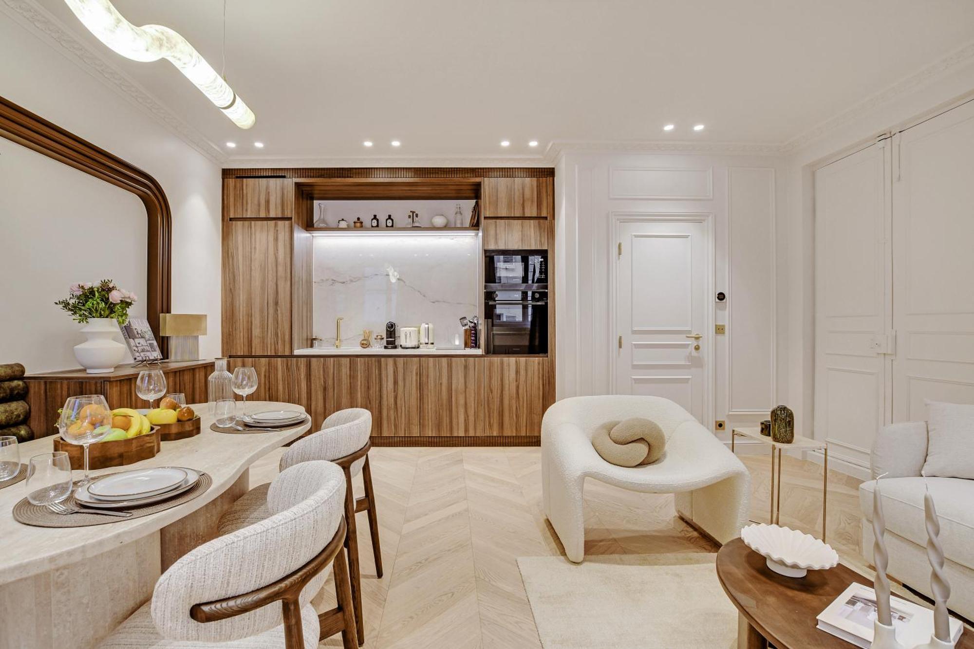 Maison Galante's With Services In Louvre - Rue Des Dechargeurs Paris