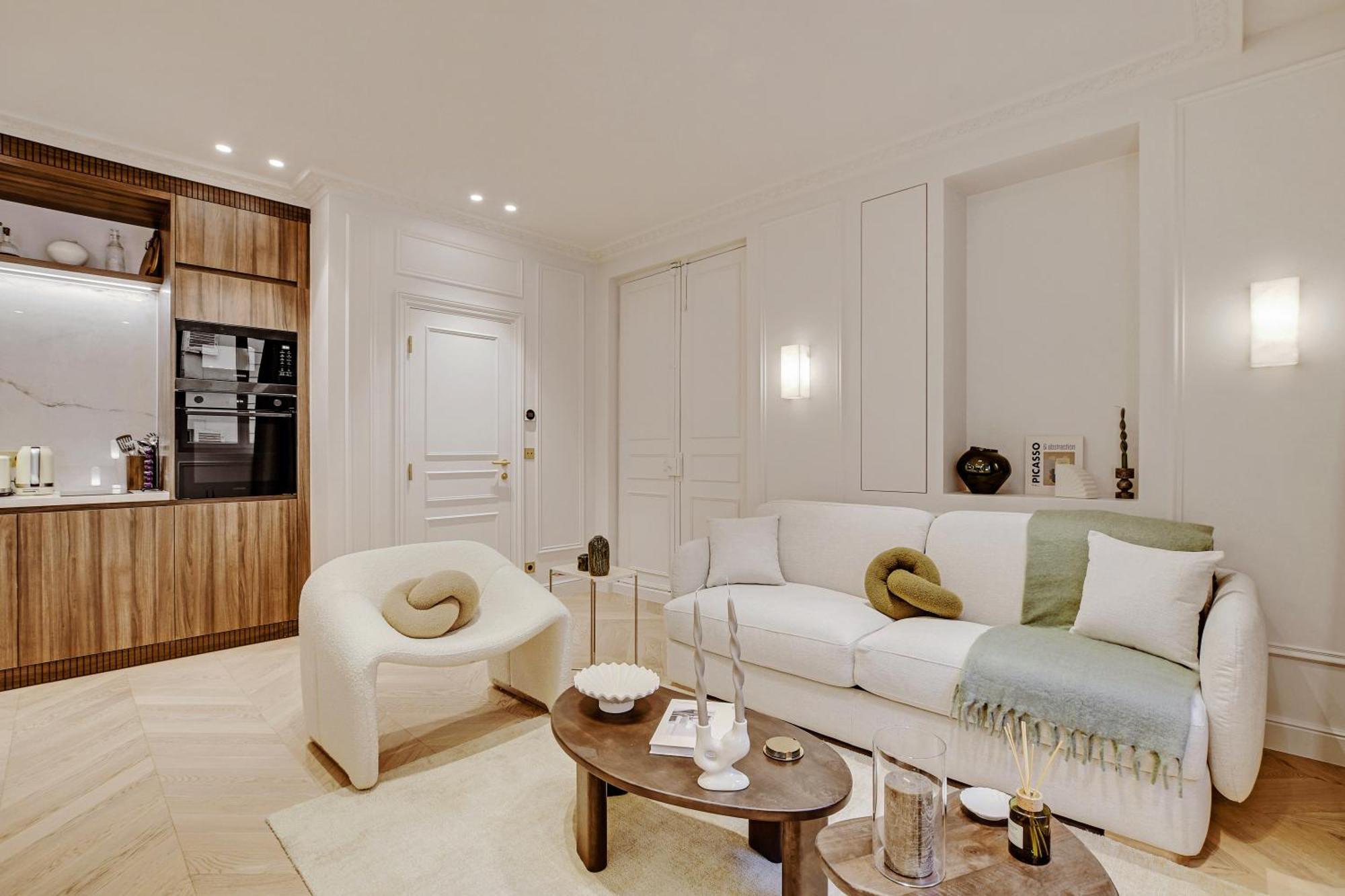 Maison Galante's With Services In Louvre - Rue Des Dechargeurs Paris