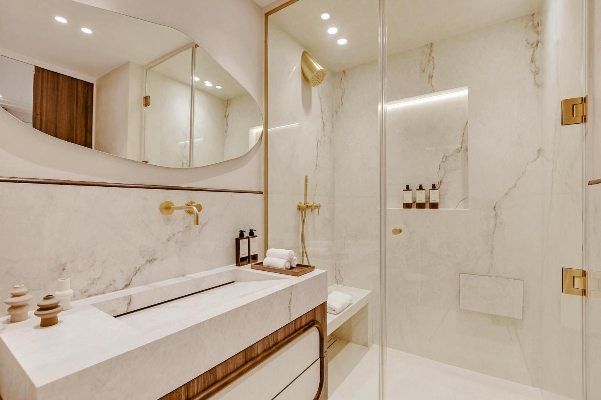 Apartment Maison Galante's With Services In Louvre - Rue Des Dechargeurs *