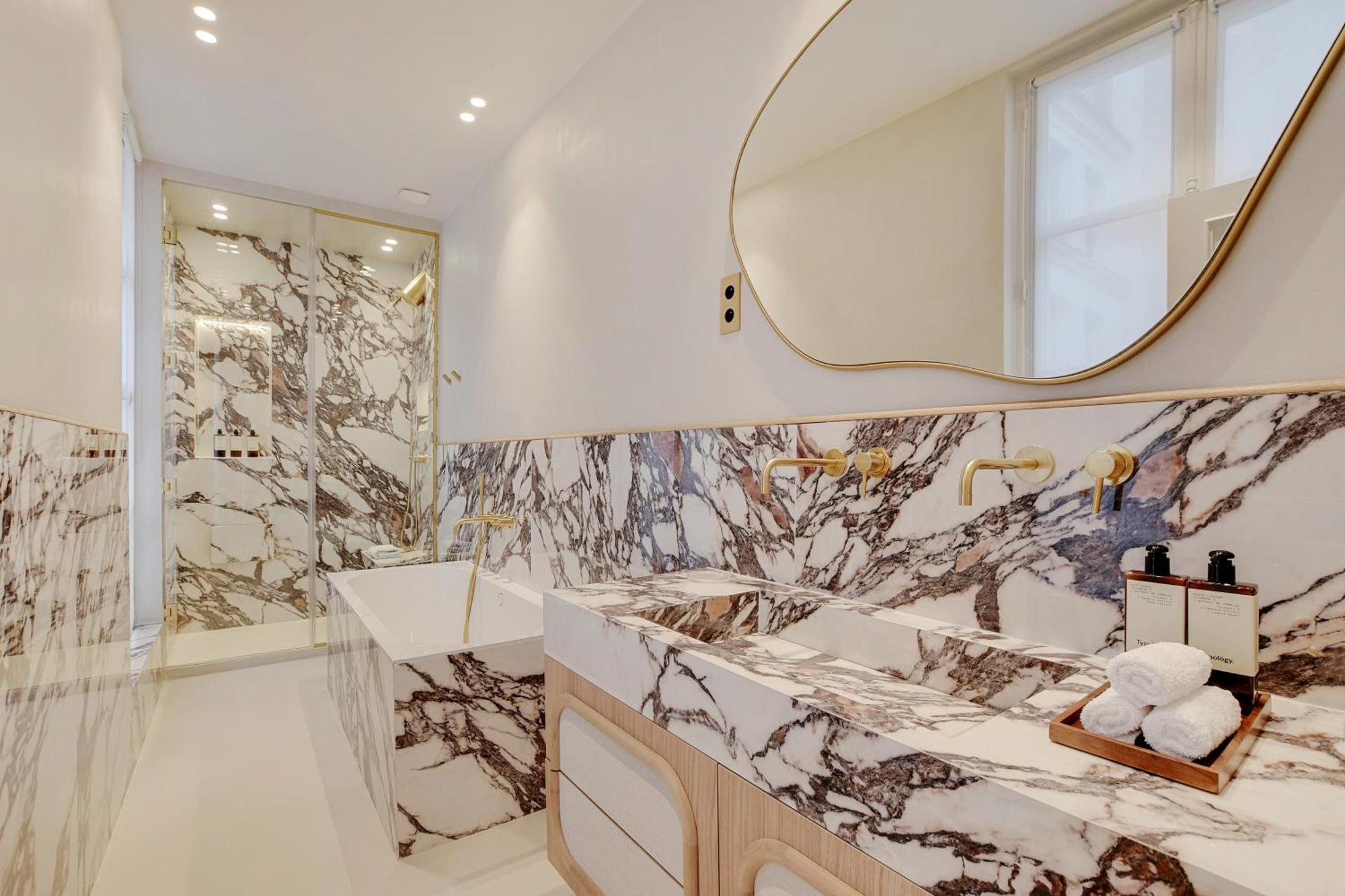 Maison Galante's With Services In Louvre - Rue Des Dechargeurs