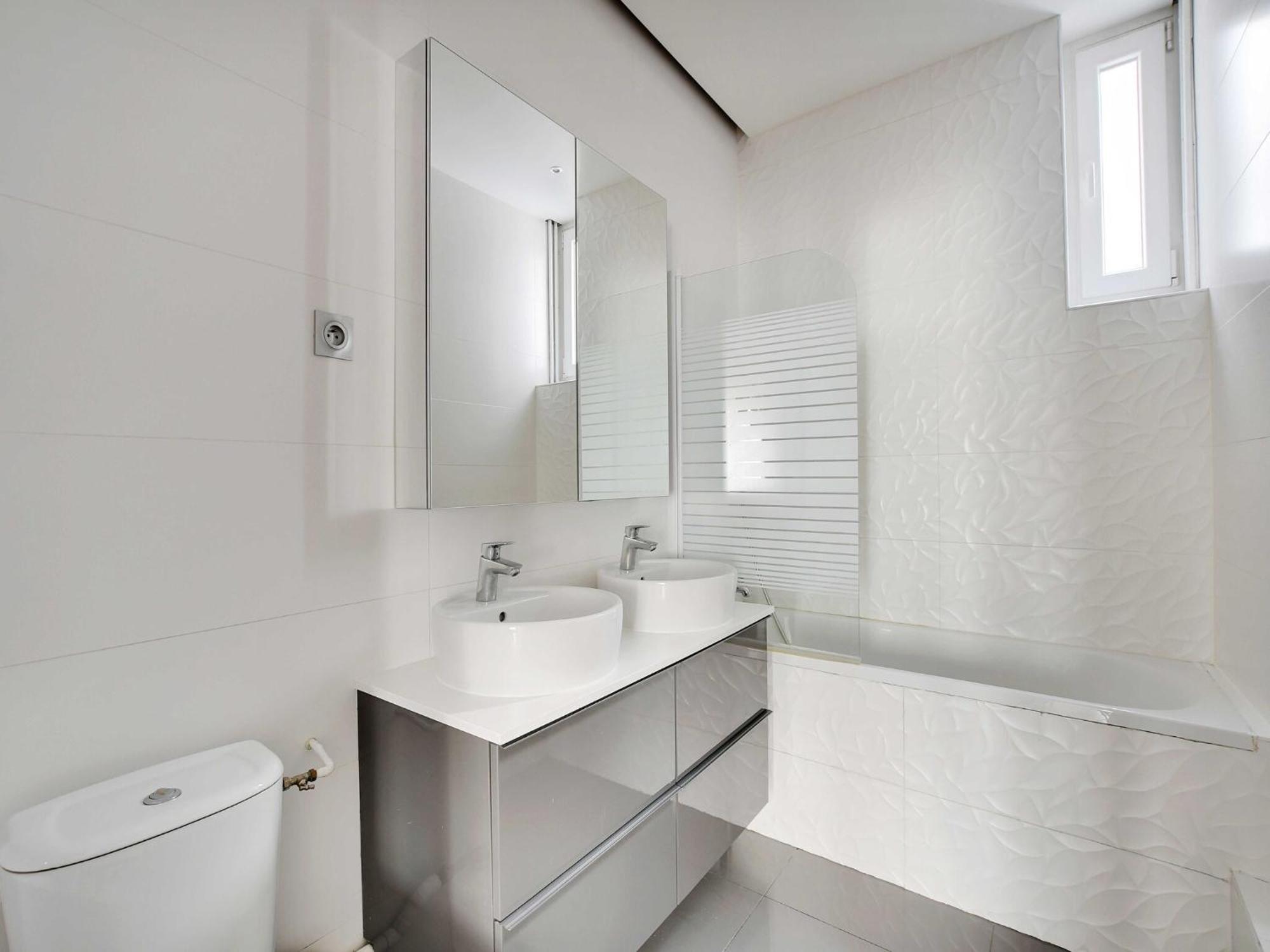 Sophisticated Appt 4 Bdr 8p - 17e Porte D'asnieres