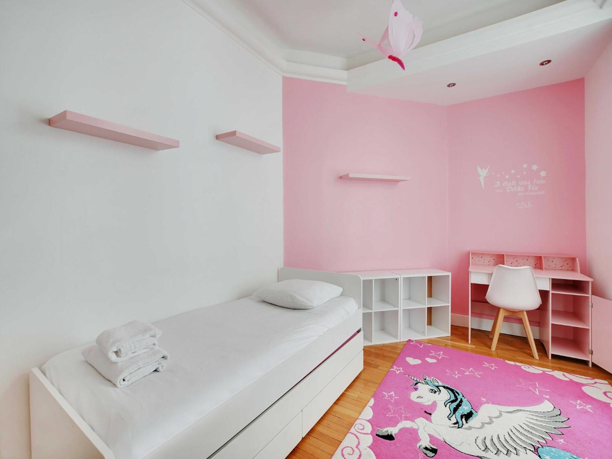 Sophisticated Appt 4 Bdr 8p - 17e Porte D'asnieres *