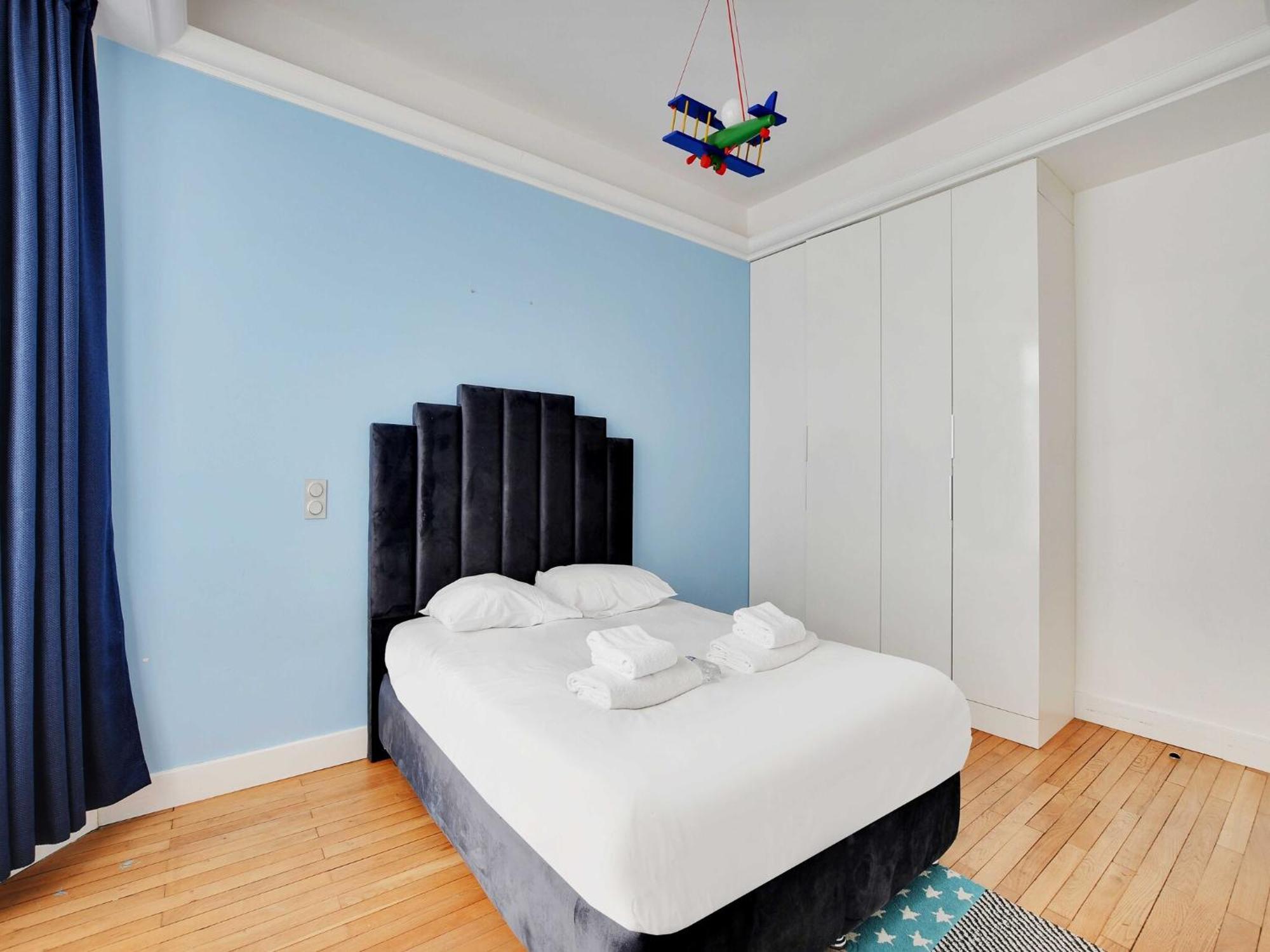 Sophisticated Appt 4 Bdr 8p - 17e Porte D'asnieres