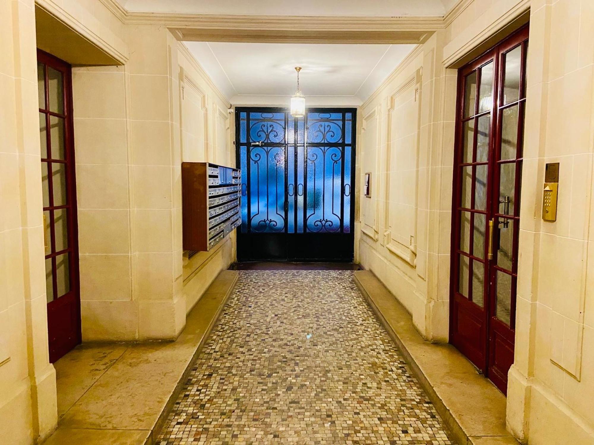 Cambronne Jardin Privatif Apartment Paris