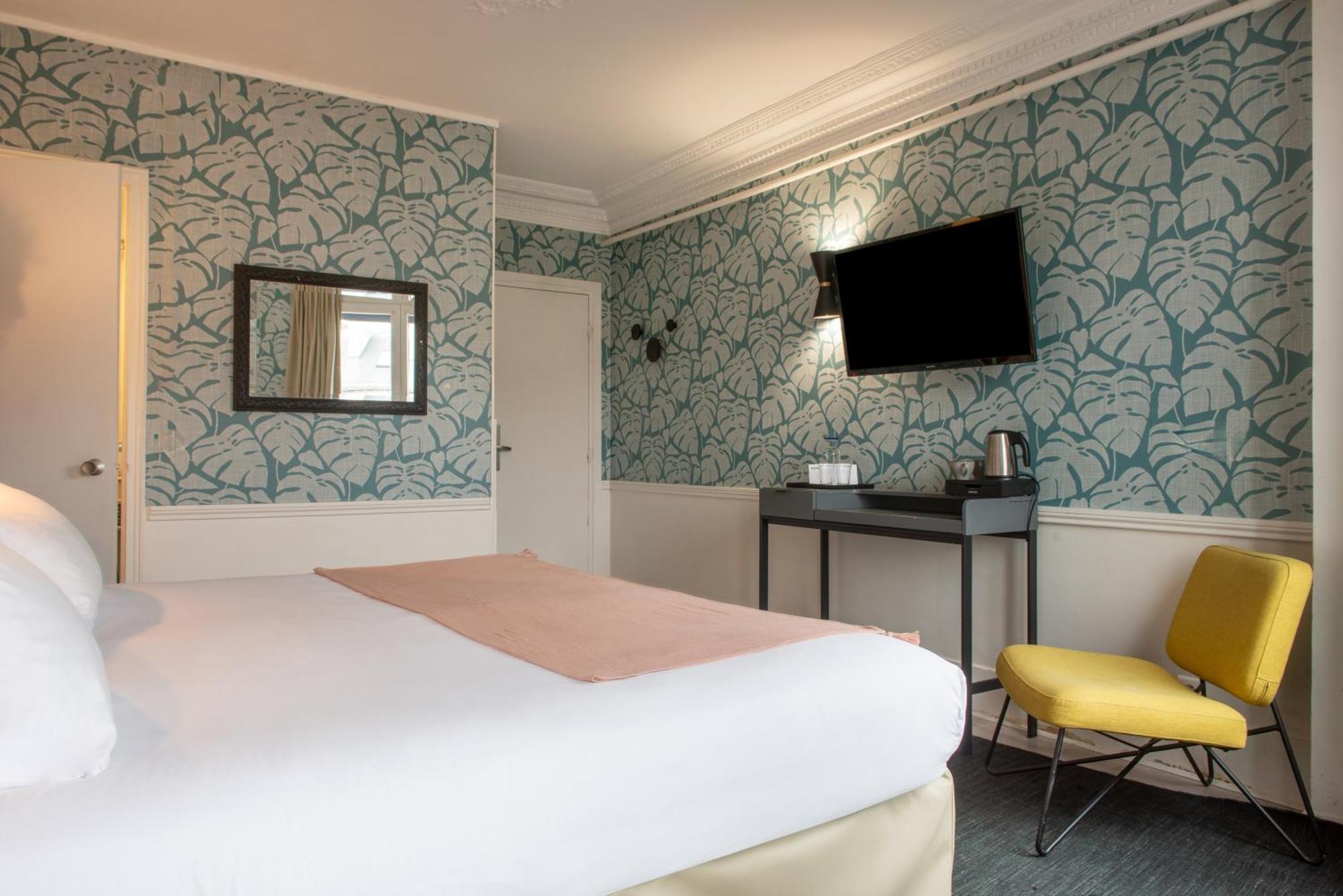 Avama Prony 3* Paris