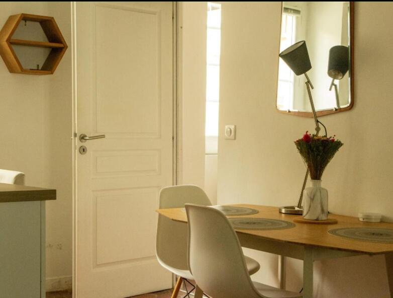 Apartment Loft Parisien Au Coeur Du Marais *