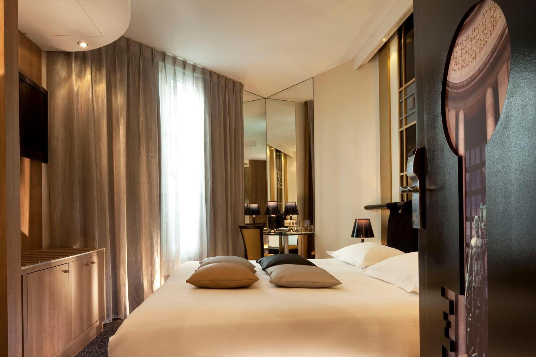 Secret De - & (adults Only) 4*